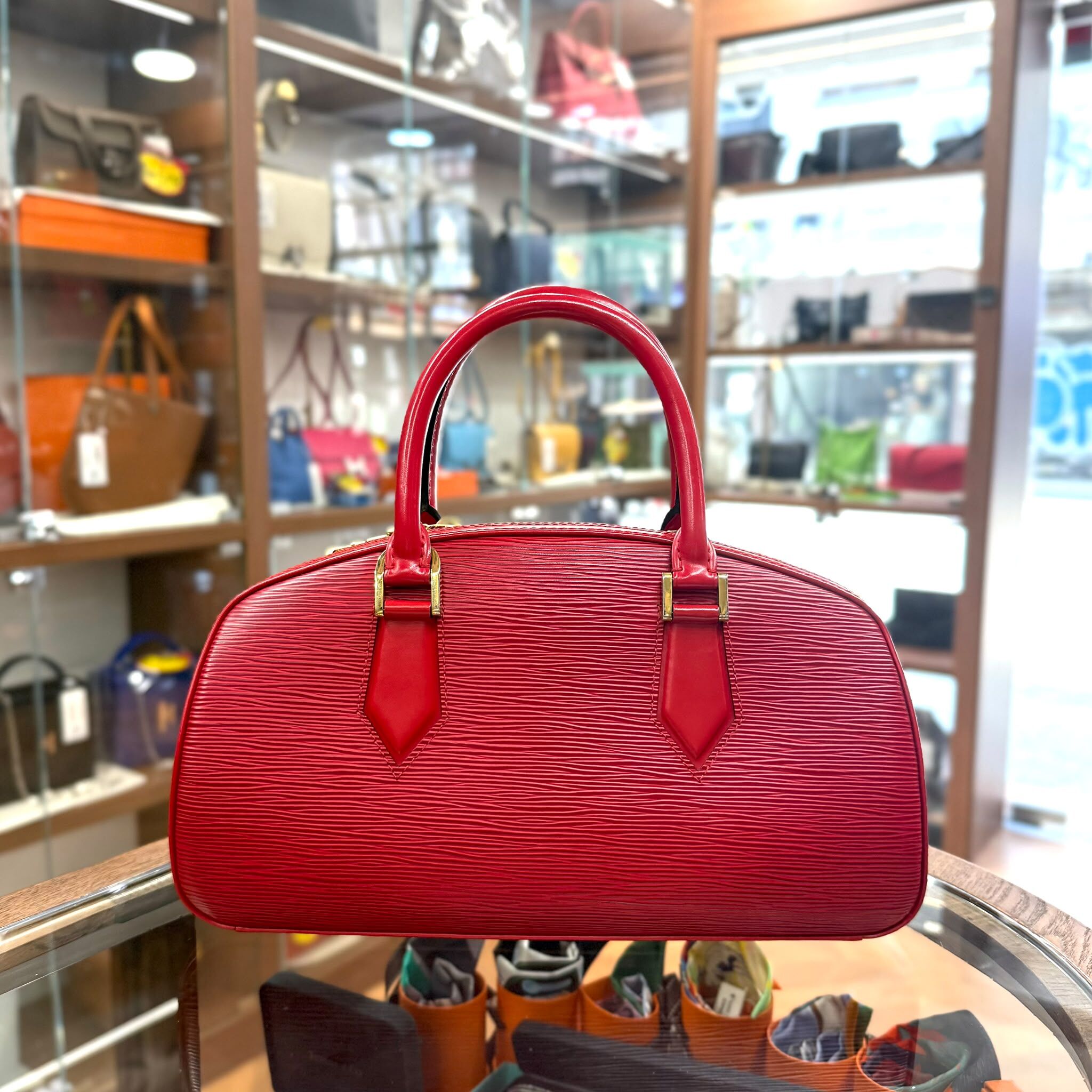 95%NEW USED LV 手提包 EPI  JASMIN 紅色金扣水波紋保齡球袋 M52087 TH0060