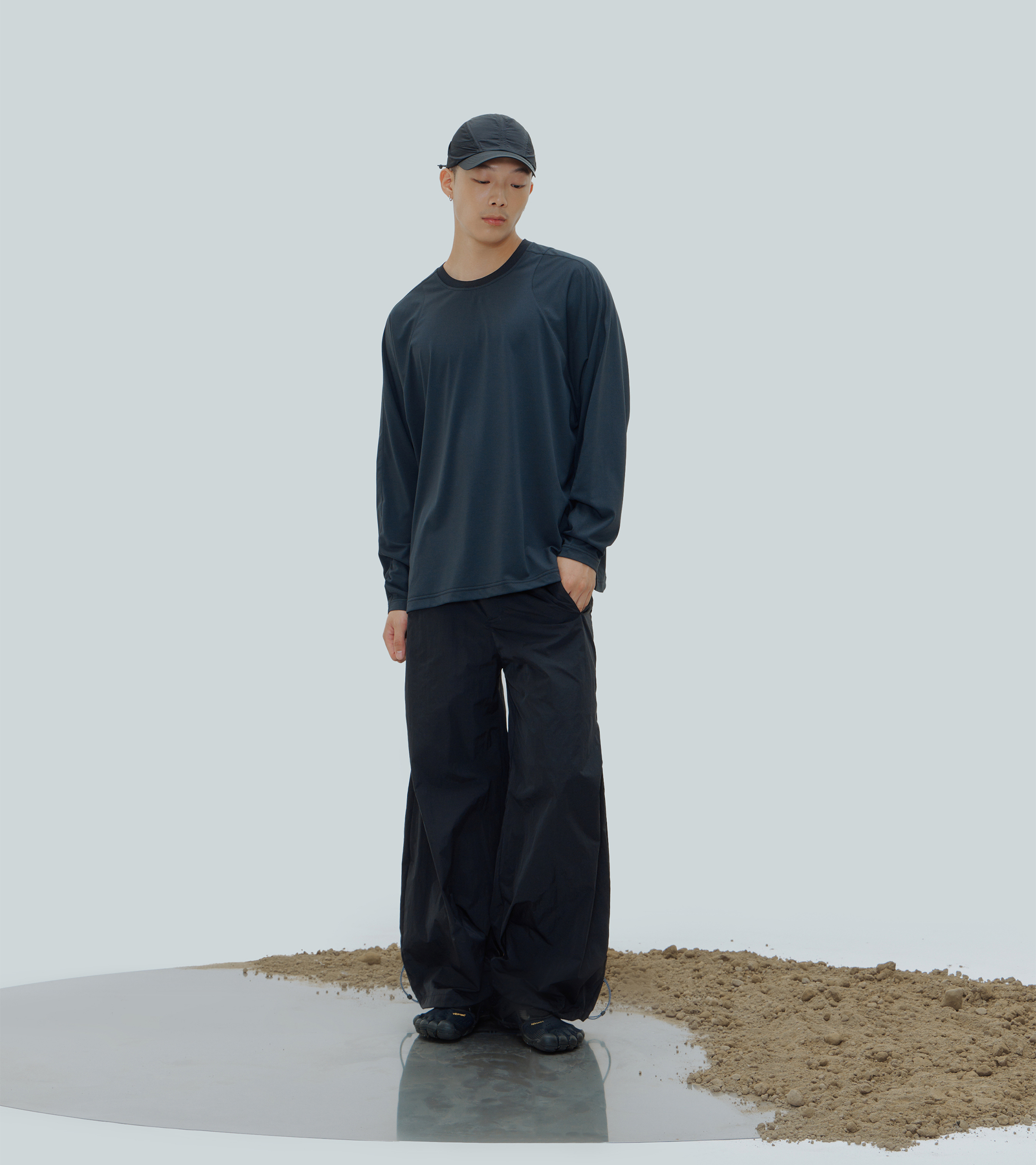 nozzle quiz®｜Essential Explorer Cap (Black/Mist Grey)