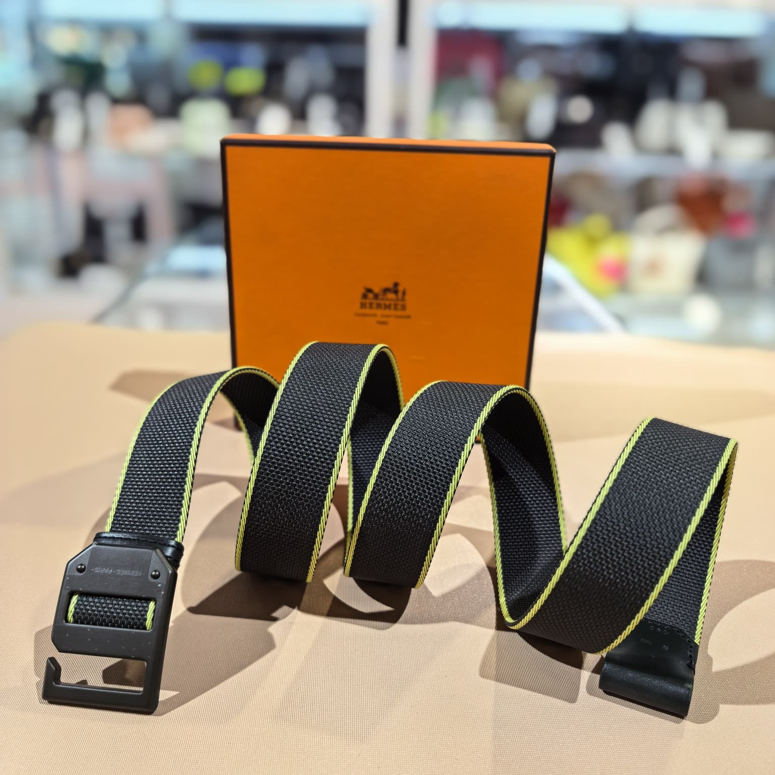 全新Hermes皮帶 Vert De Gris / Chlorophilia / Vert H010660UAADL Slide 30 belt #Brand new #香榭站正品