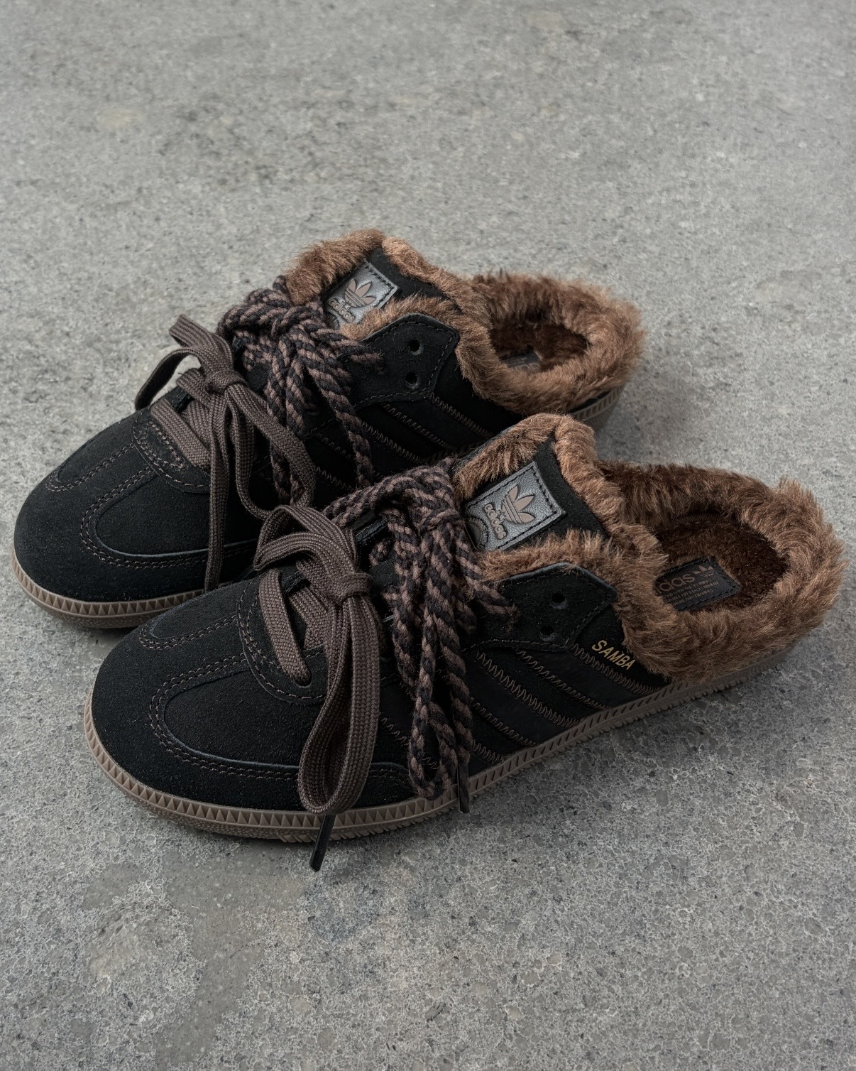 ADIDAS ORIGINAL SAMBA MULE 黑糖可可 絨毛 全黑 焦糖棕 焦糖底 外縫線設計 穆勒鞋 懶人鞋 拖鞋 涼鞋 女鞋 HP5054 / 預購