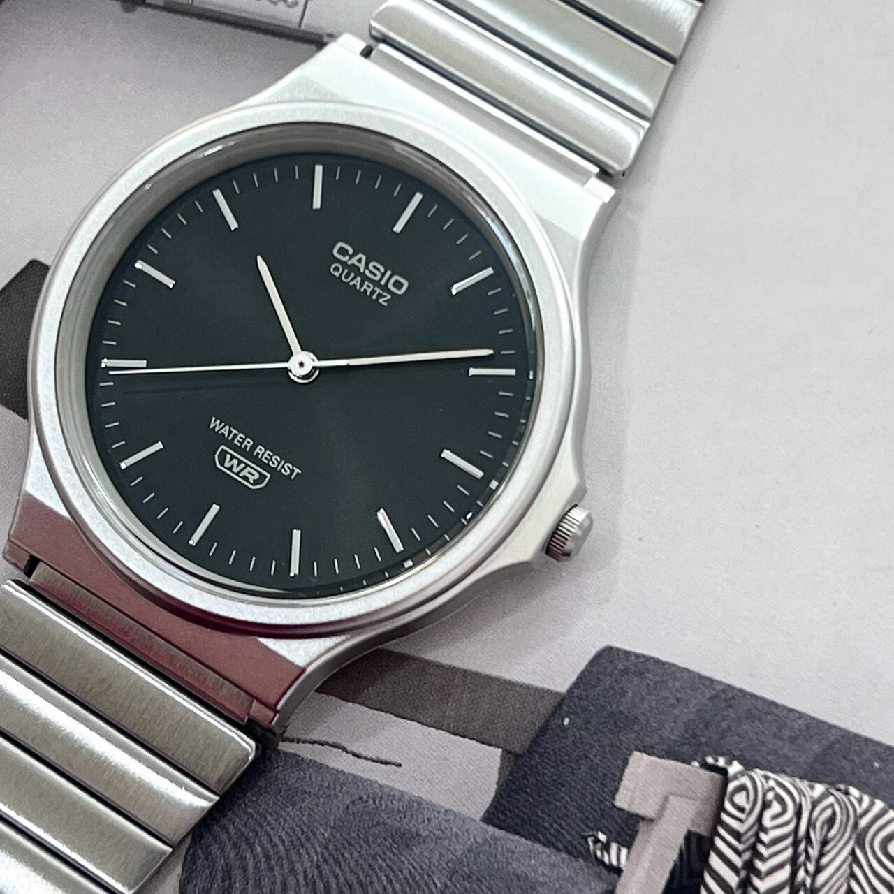 【CASIO 卡西歐】復古簡約薄型指針石英錶 MQ-24DA-1A 34.9mm 現代鐘錶