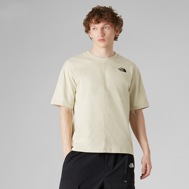 【代購】THE NORTH FACE Urban Exploration T Shirt Men's Gravel Sand NF0A8CKD-3X4