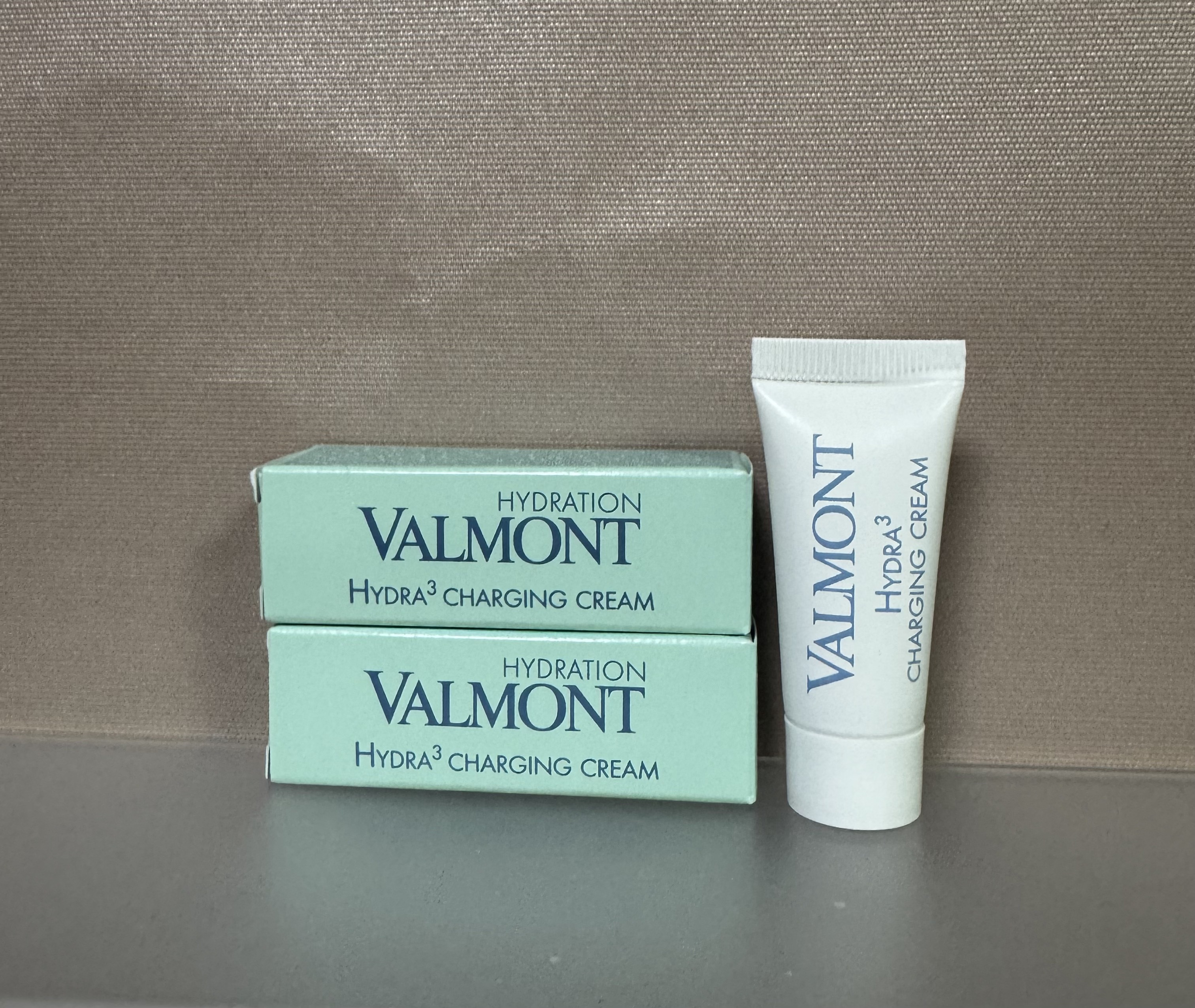 Valmont 三重柔潤補濕面霜5ml**$260/5支