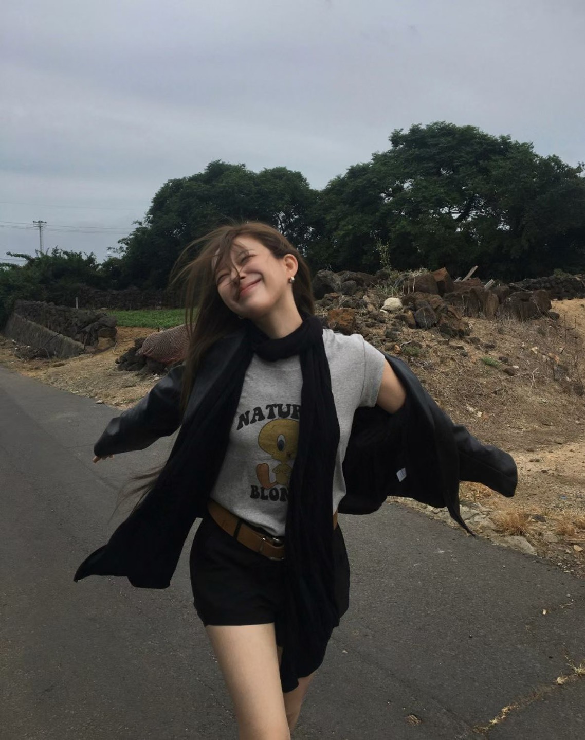 NATURAL崔西短袖T
