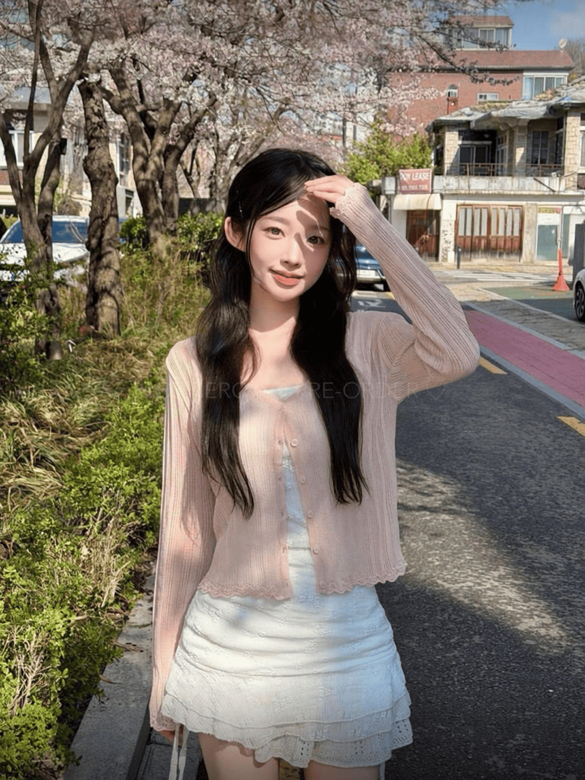 【網站限定優惠】百搭蕾絲邊直紋薄外套
