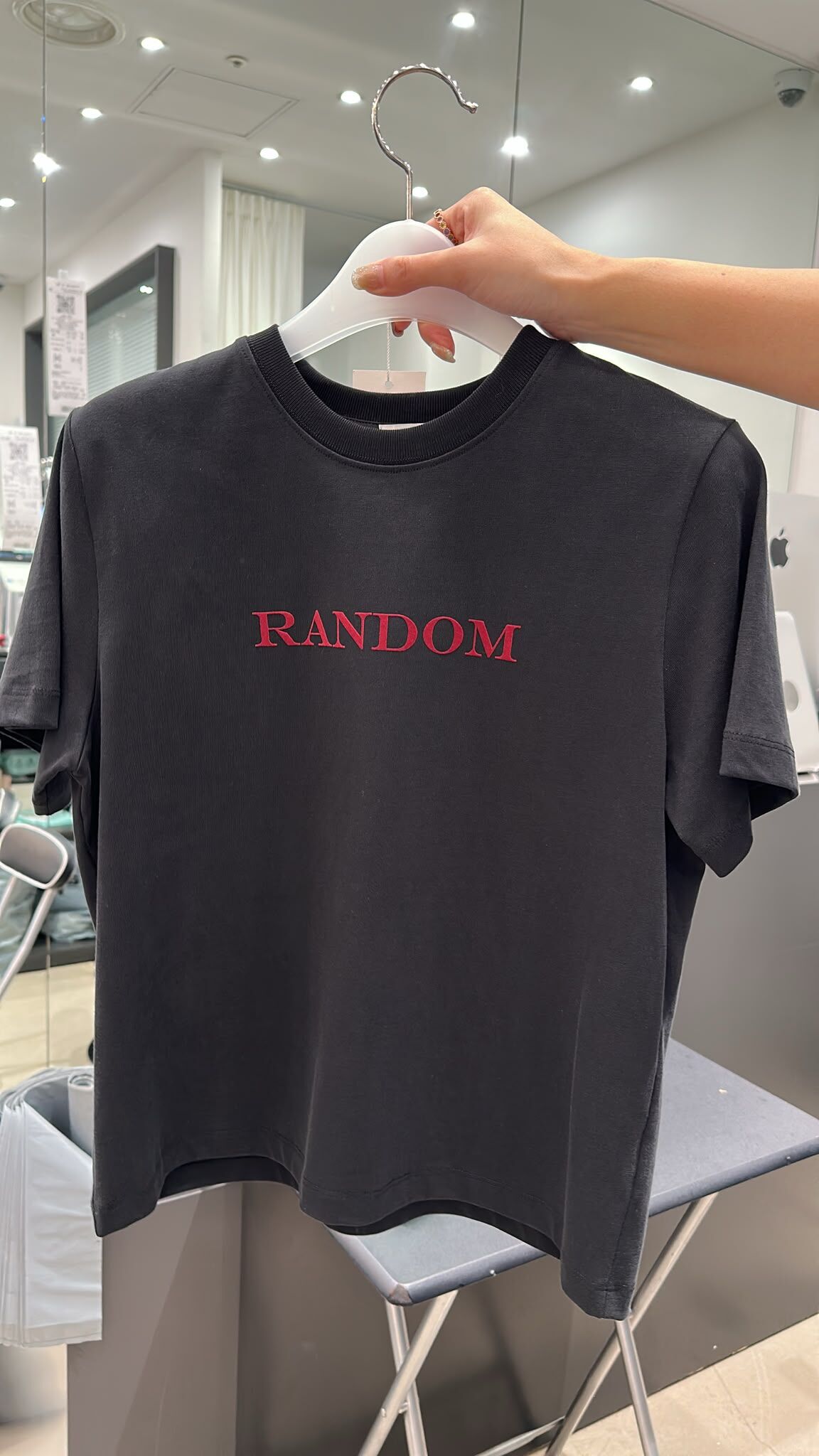KK110 Ramdom Tee（兩色）
