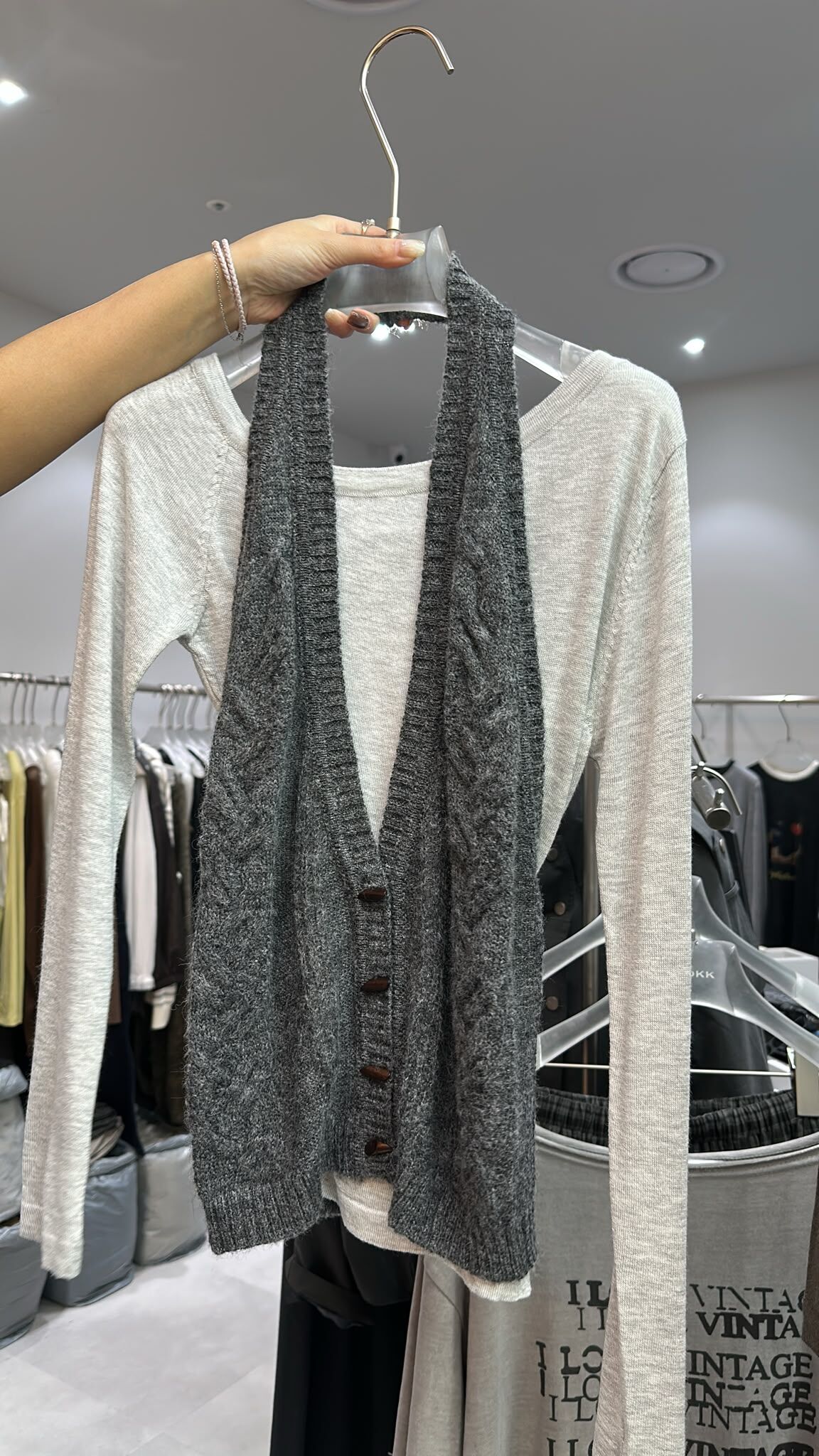 KK112 背心＋長袖上衣Set（兩色）