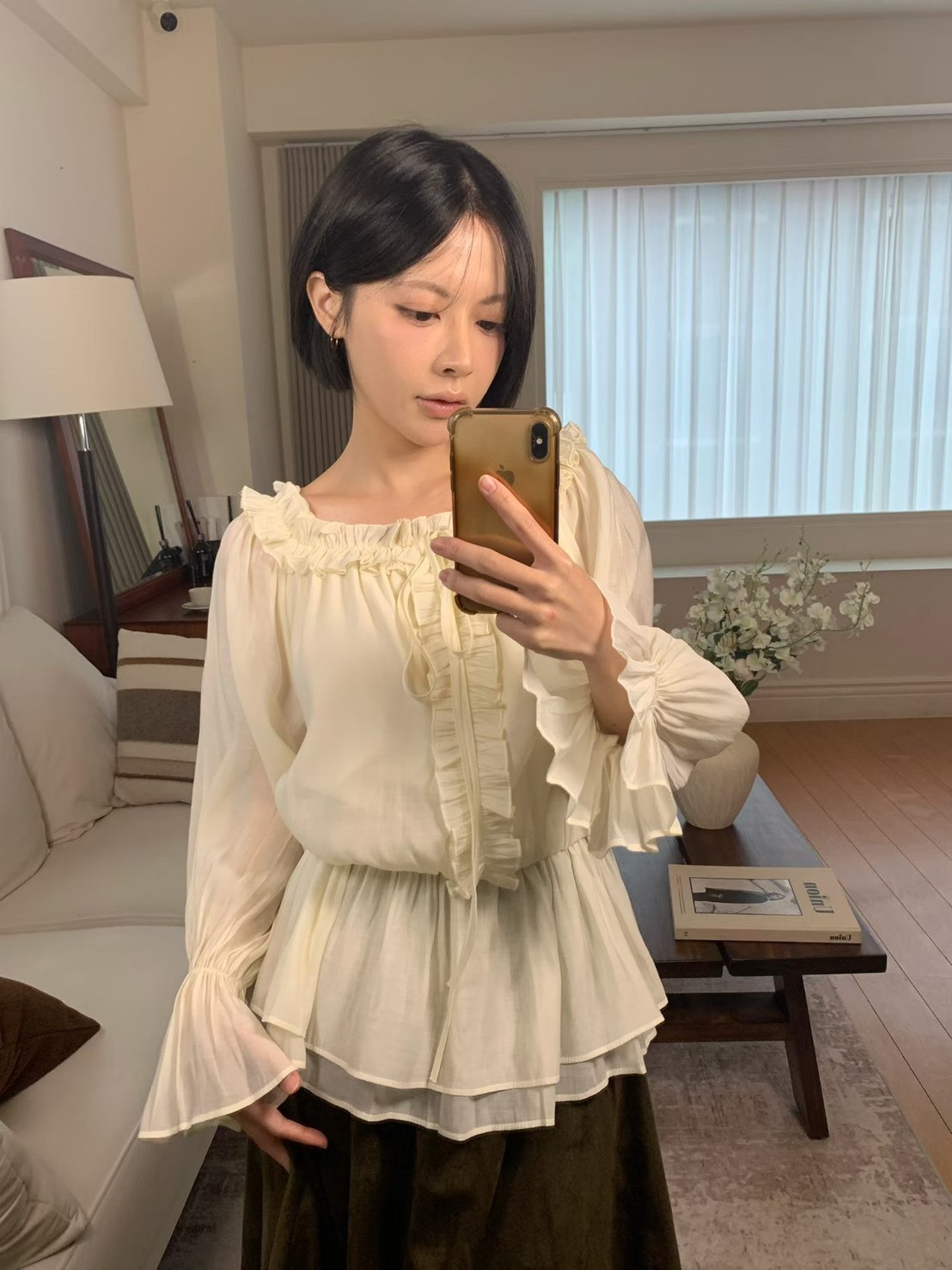 折荷葉縮腰襯衫