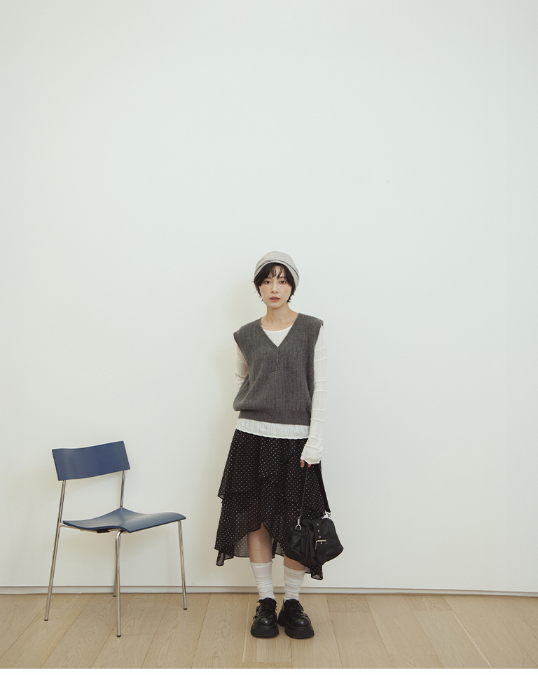 Button-down half-front V-neck knitted vest - dark gray【01013562】in stock+pre-order