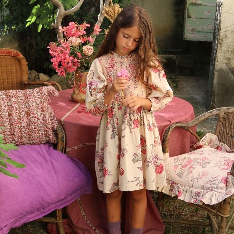 BONJOUR DIARY 綻放花卉褶皺鉤針編織領洋裝(編織領可拆) Handsmock dress with crochet collar - Vence print