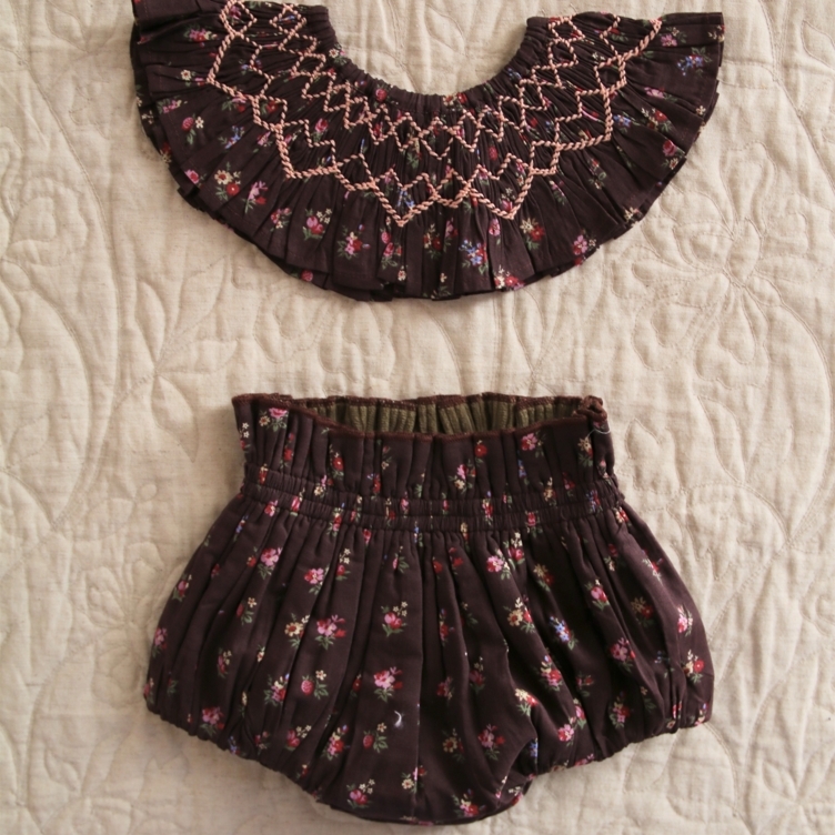 BONJOUR DIARY 小花束印花壓褶腰雙面穿燈籠褲+領片套裝 Reversible baby bloomer - Little bouquet print