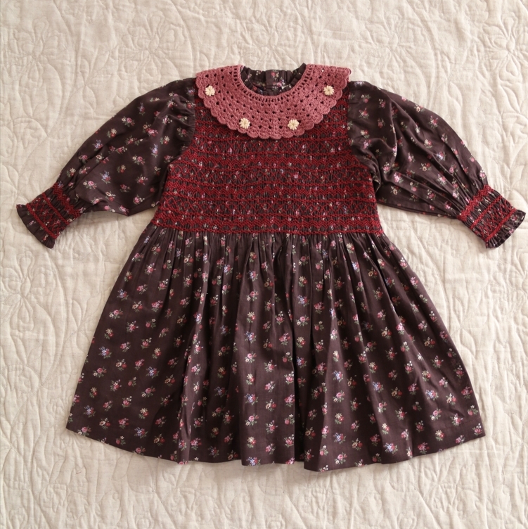 BONJOUR DIARY 小花束印花褶皺鉤針編織領洋裝(編織領可拆) Handsmock dress with collar - Little bouquet print