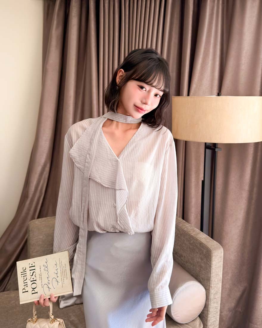 LINA LINA優雅漫語荷葉排釦綁帶條紋上衣-時尚灰