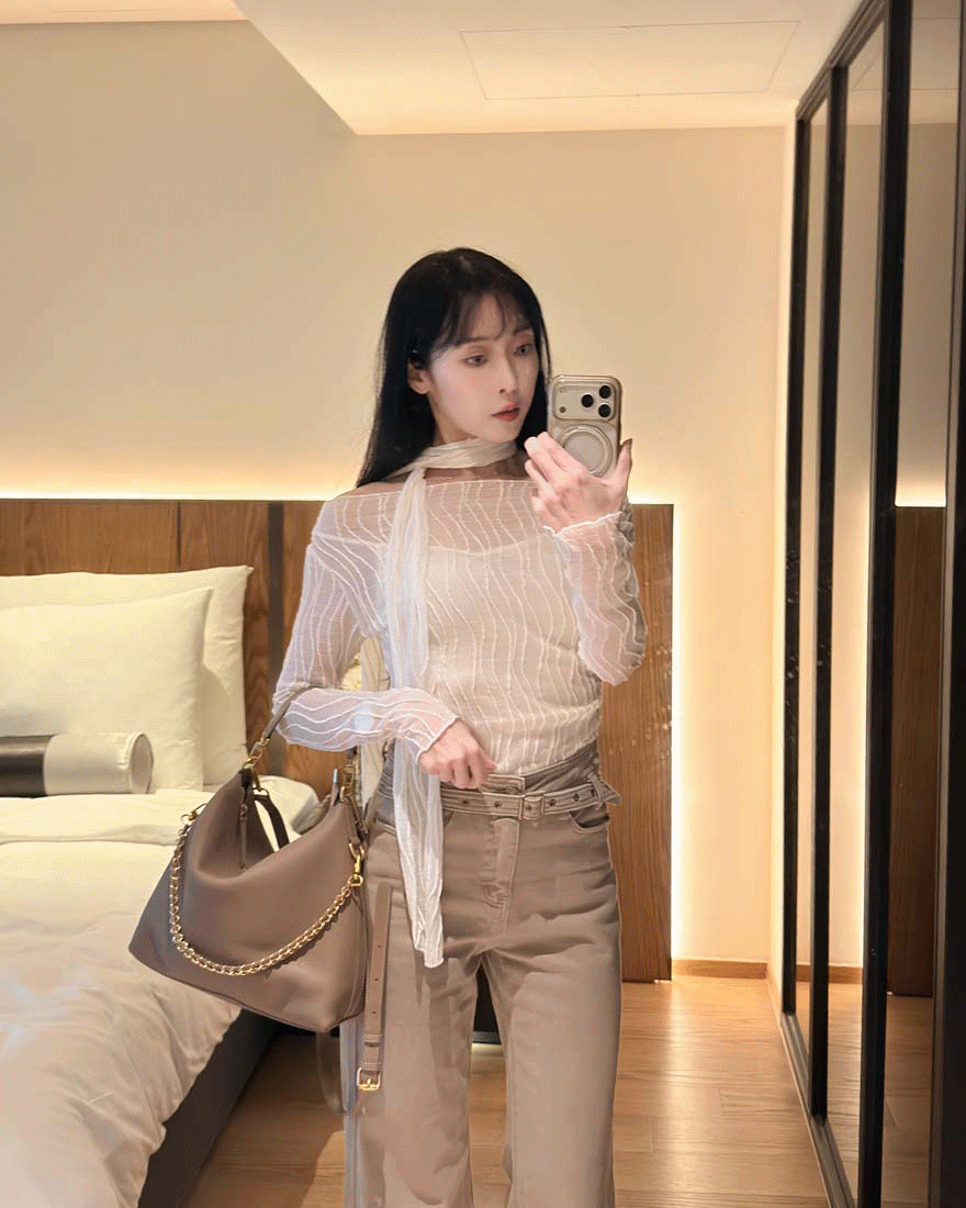 LINA LINA柔美著迷立體紋理假兩件上衣附繞帶-高雅杏