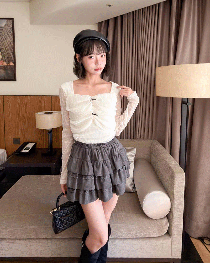 LINA LINA甜美依戀立體紋理枝葉蝴蝶結上衣-氣質杏