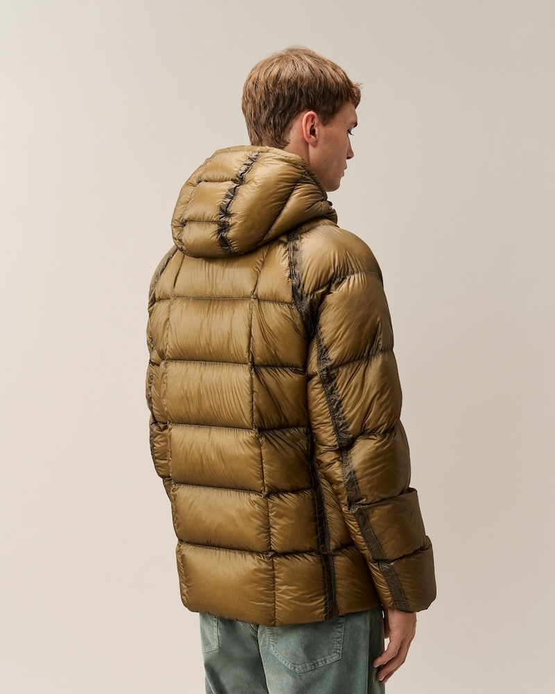 C.P. Company - D.D. Shell Hooded Puffer Jacket - 21CMOW702A110416A340 ERMINE