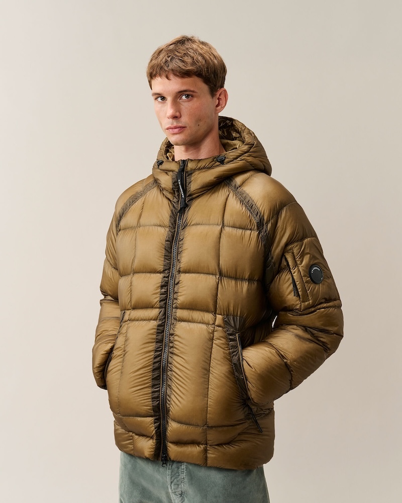 C.P. Company - D.D. Shell Hooded Puffer Jacket - 21CMOW702A110416A340 ERMINE