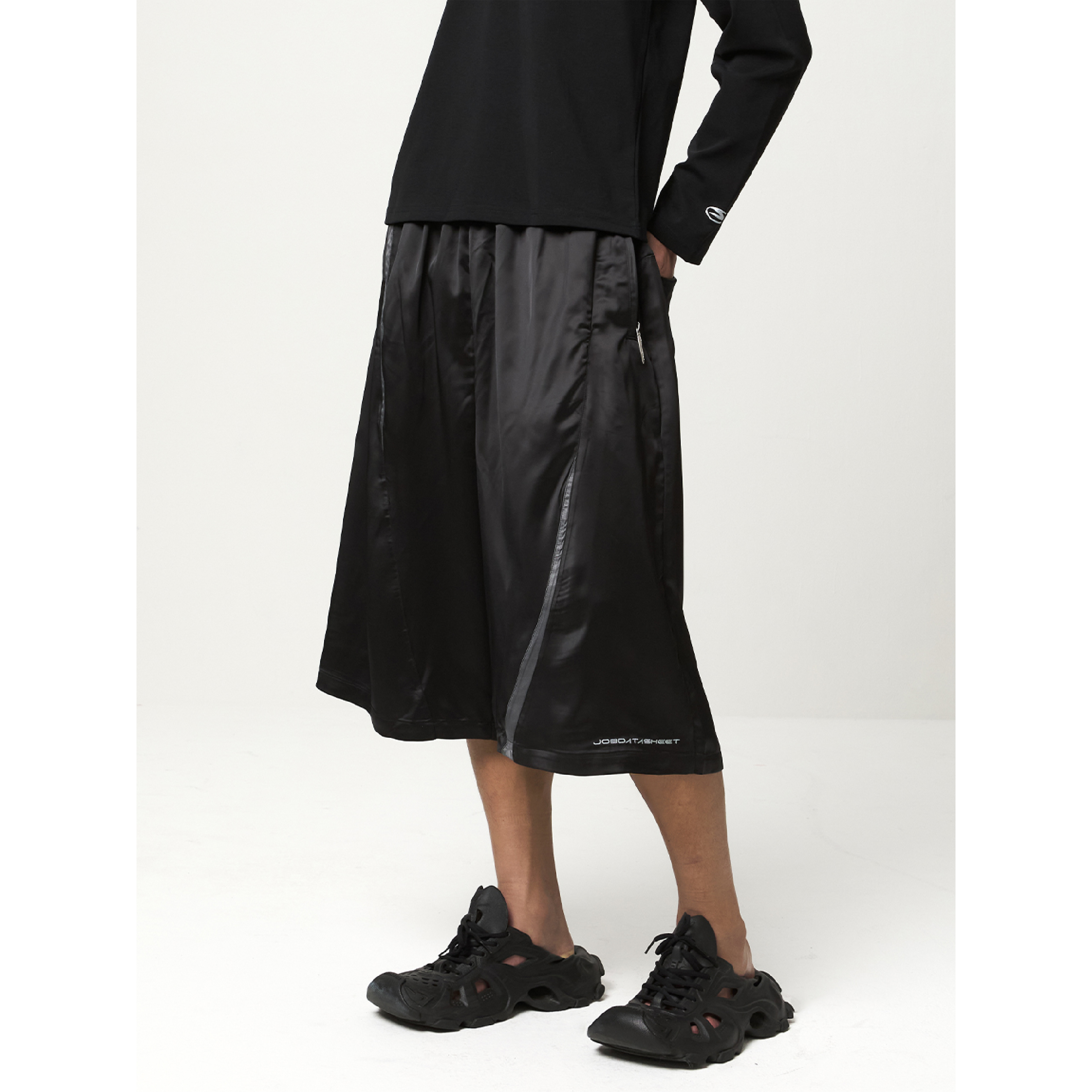 JOBDATASHEET Asymmetric Panel Satin Pants [D57]