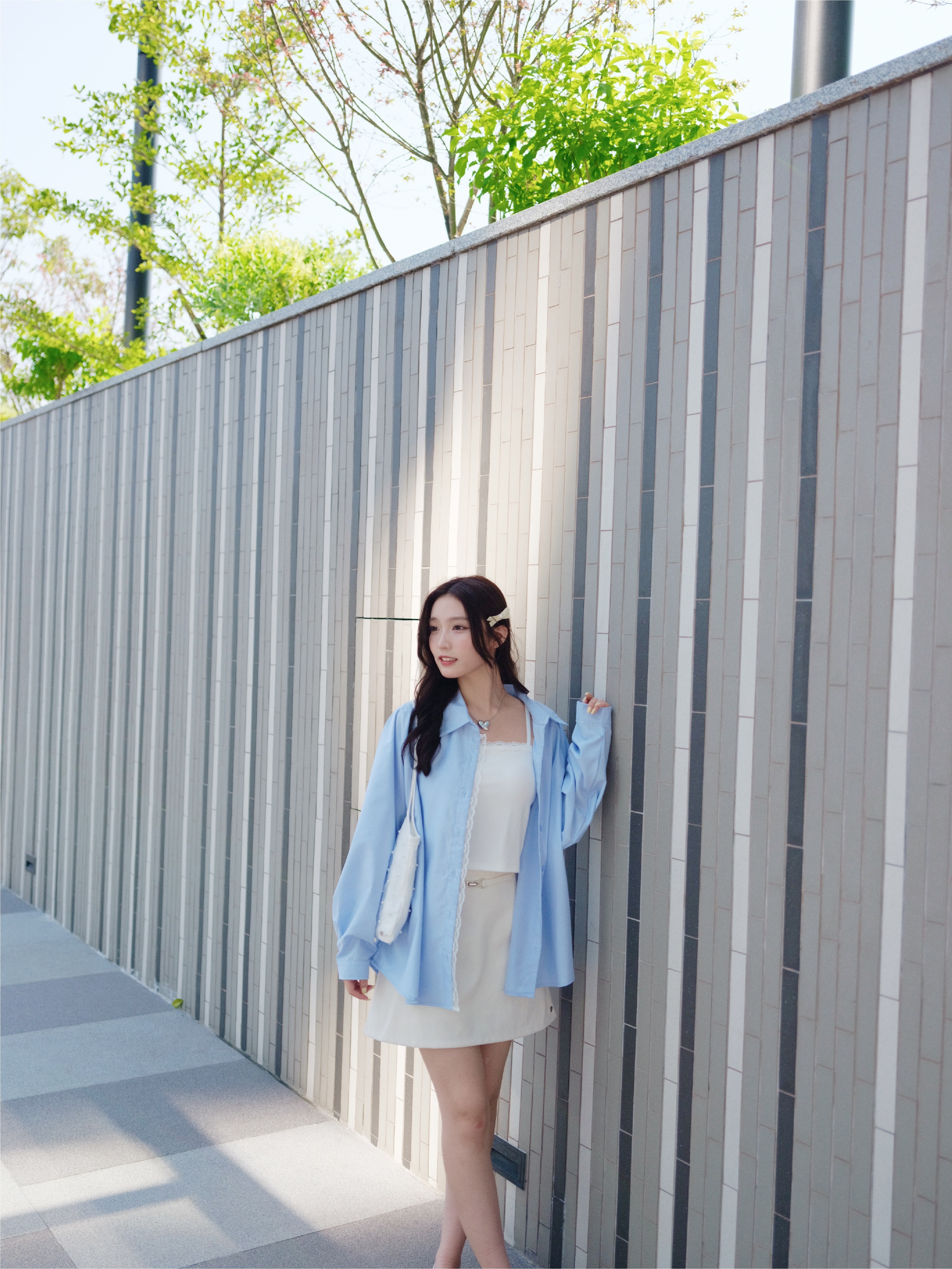 三色 / 精緻蕾絲顯瘦連肩袖恤衫 / Lace-Placket Slouchy Raglan Shirt