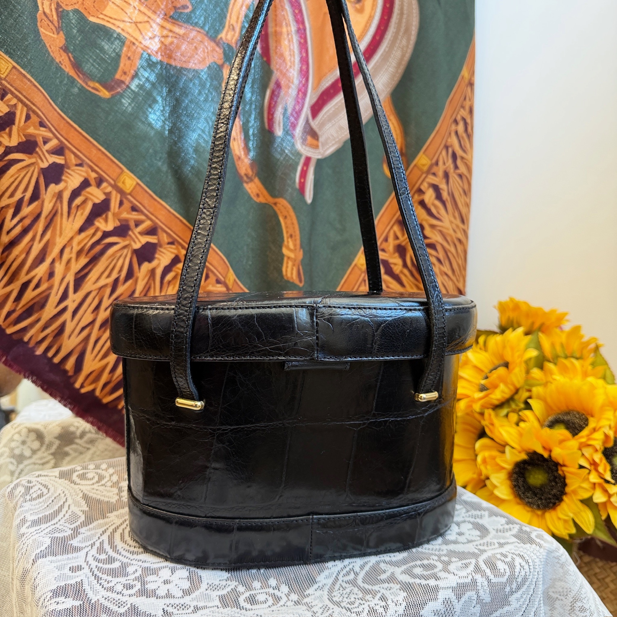 意大利品牌 Pollini 黑色鱷魚紋圓筒中古手袋