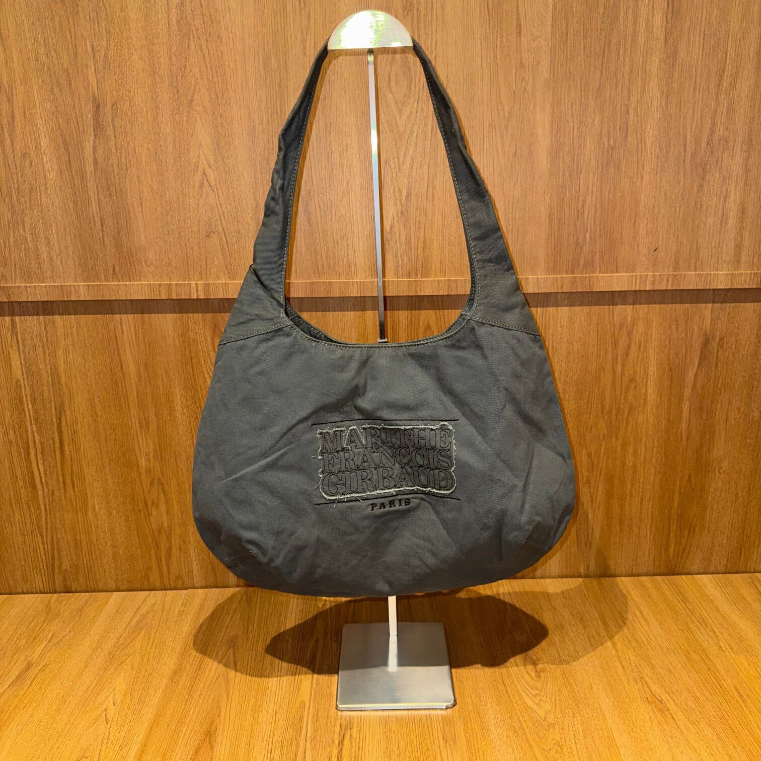 MARITHE FRANCOIS GIRBAUD (MFG)｜MFG46FBG203 CLASSIC LOGO ROUND ONE SHOULDER BAG [2 colors] M168
