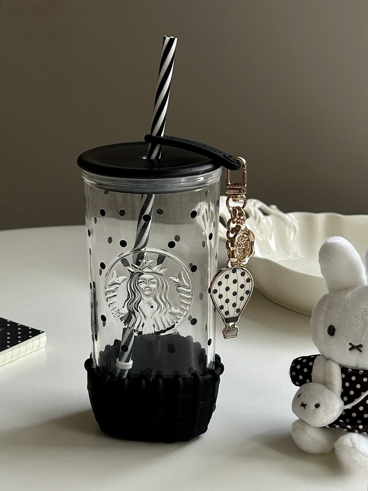(預購） STARBUCKS 星巴克 波點漫境 點點 水杯 吸管杯 三角玻璃杯