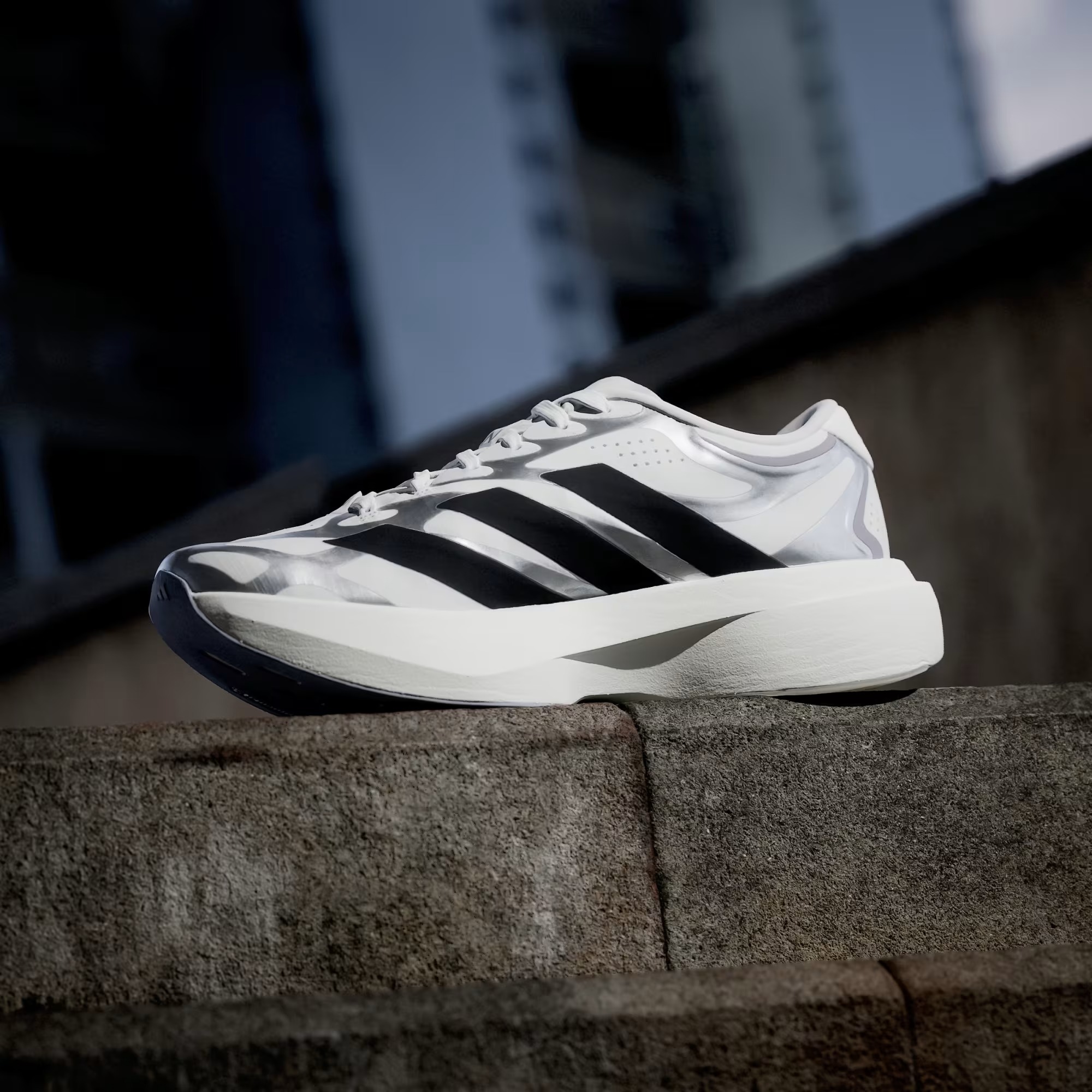 【 adidas ADIZERO EVO SL EXO W 跑鞋 - 白銀黑 】
