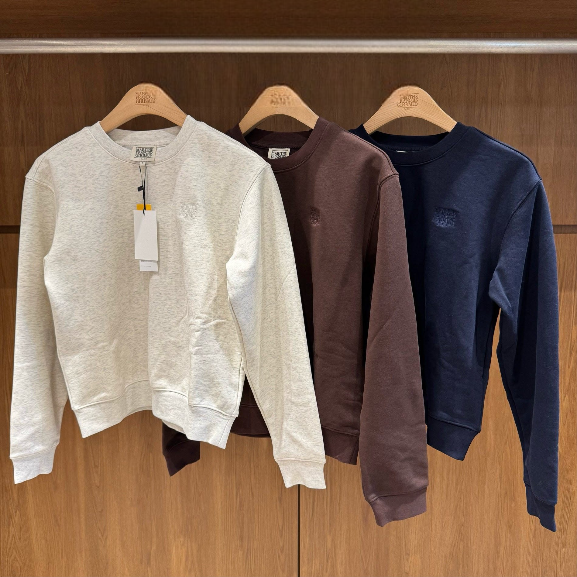 香港$650!!連線入code再減😱!! MARITHE FRANCOIS GIRBAUD (MFG)｜MFG46FSW105 W SMALL CLASSIC LOGO SWEATSHIRT [3 colors] M179