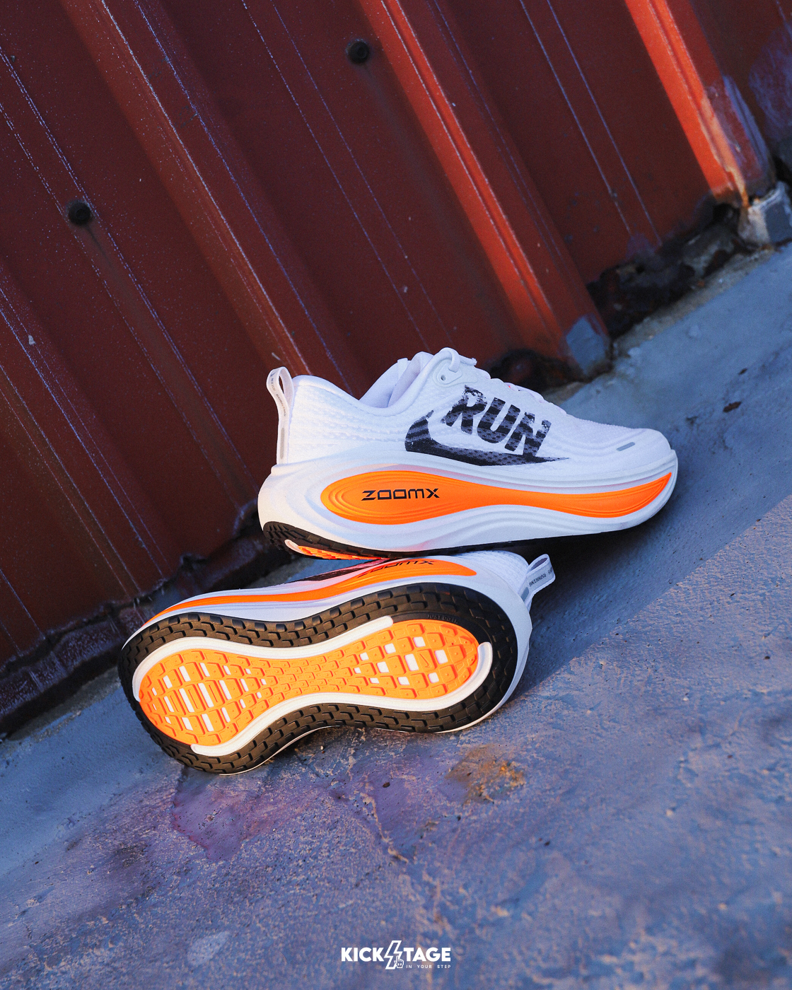 男鞋 NIKE VOMERO PLUS RUN 白橘 氣墊 緩震 網布 休閒 厚底 跑步 運動鞋【JA4407-101】