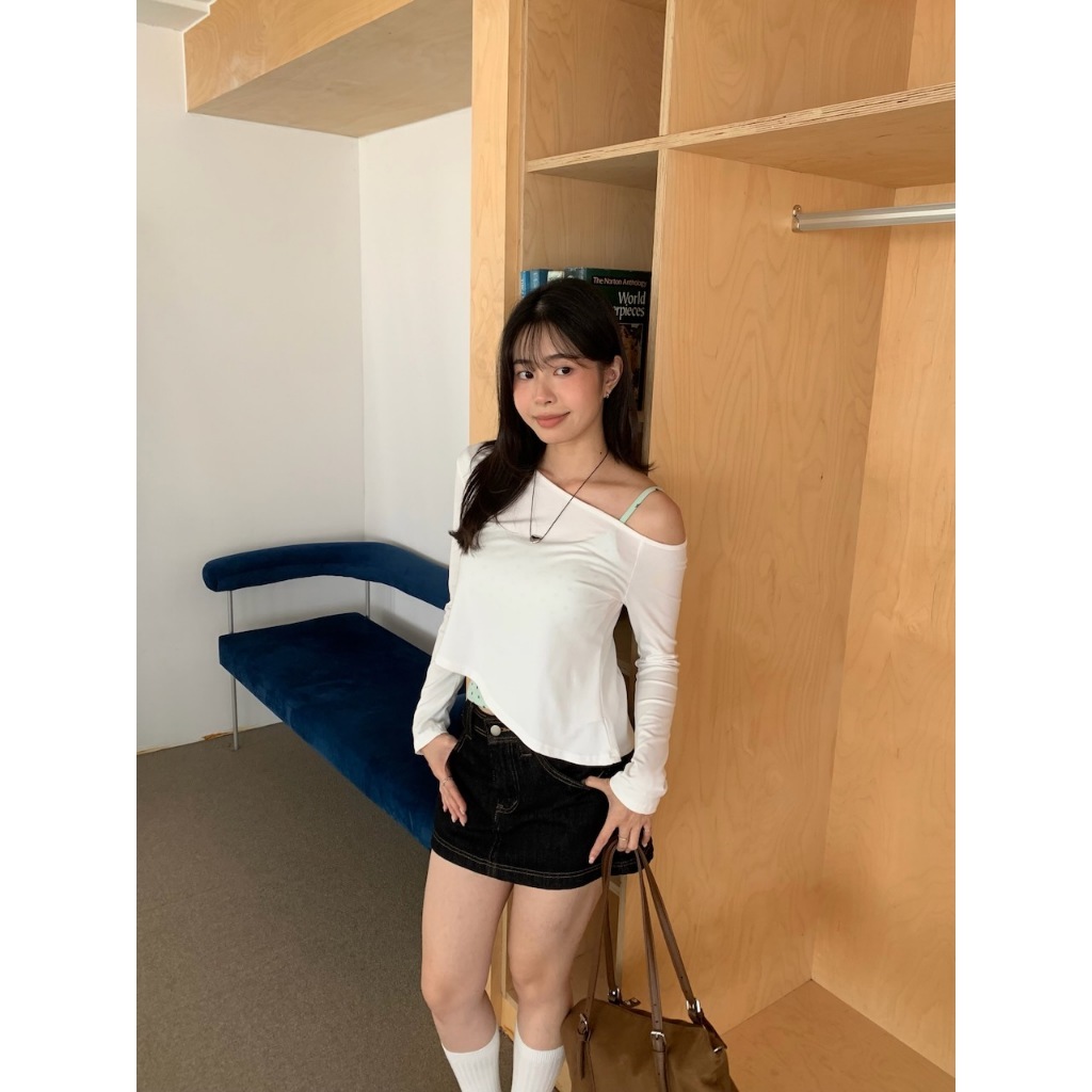 A13 秋日鬆弛感 斜肩彈力上衣 #A1038