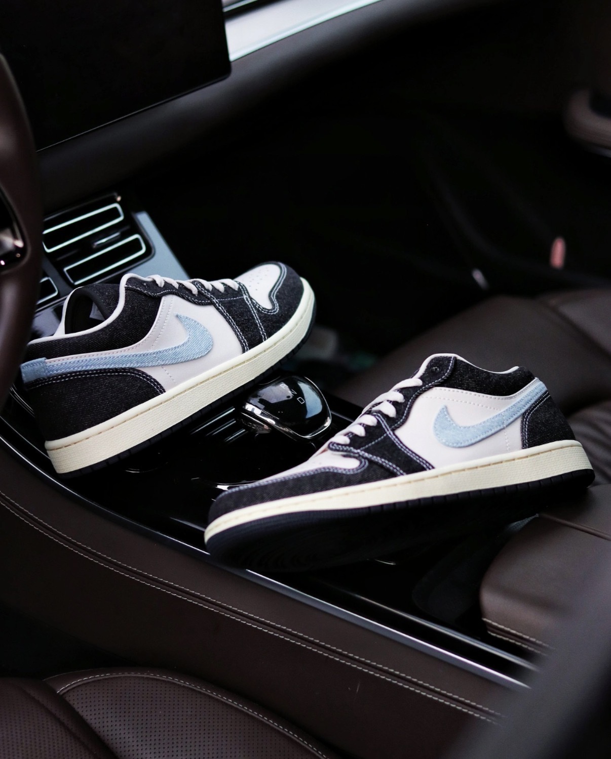 男鞋 NIKE AIR JORDAN 1 LOW SE 丹寧白藍黑 牛仔 皮革 縫線 復古 緩震 低筒 AJ1 休閒鞋【JA4395-041】AJ1OG