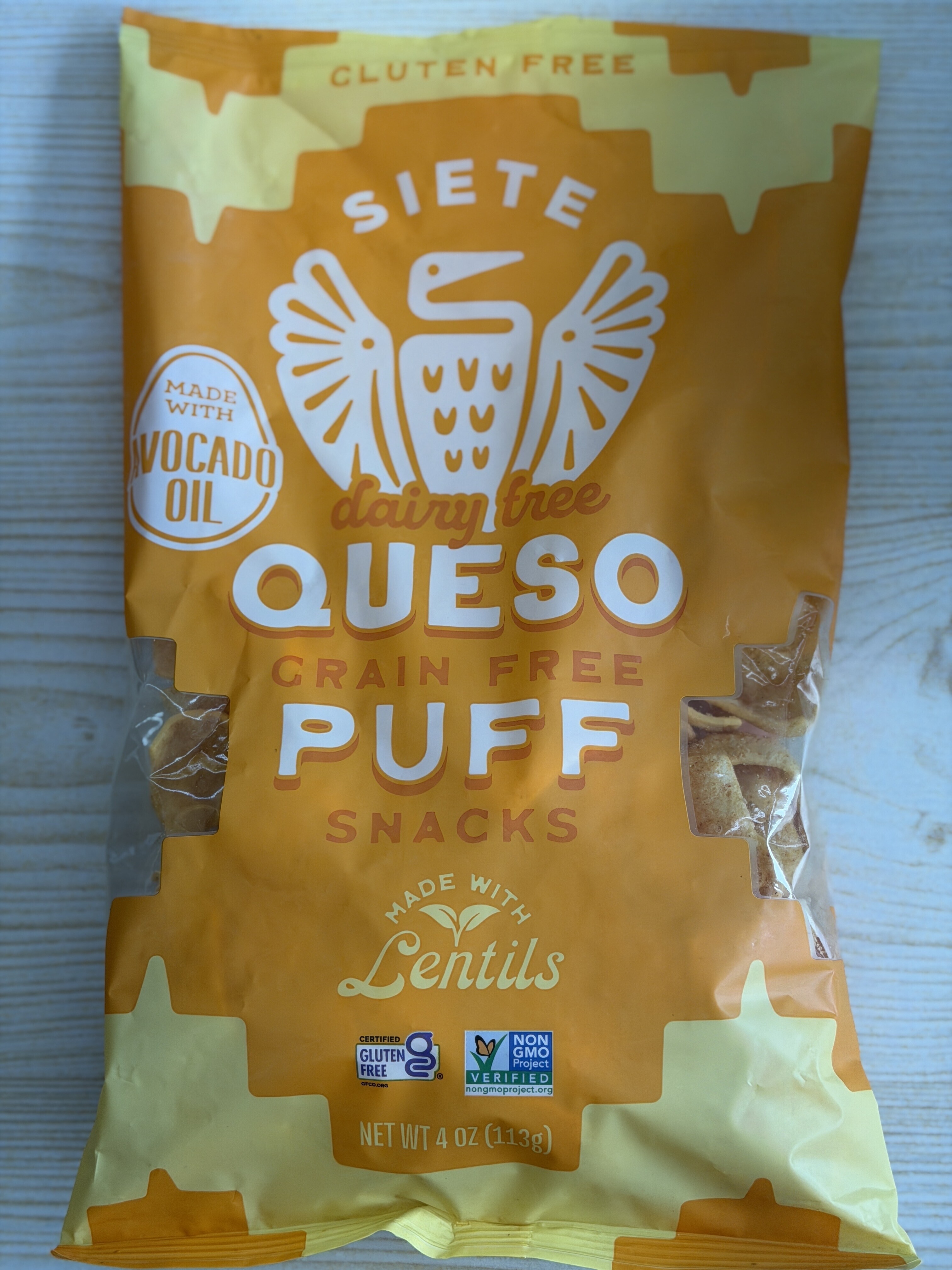 SIETE dairy free queso puff snacks 4oz (best before 2026/12/11)