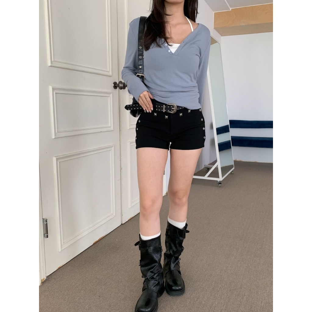 A21 街頭辣妹Look 鉚釘彈力皮帶短褲 #A3165