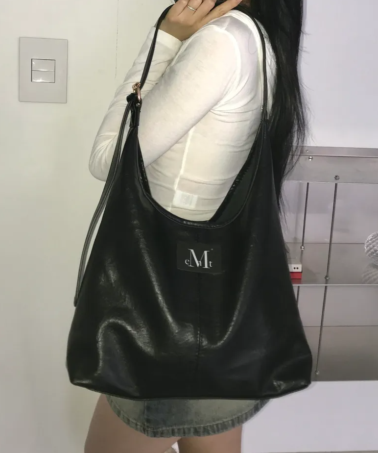 韓國代購｜Mucent Crescent Leather Shoulder Bag