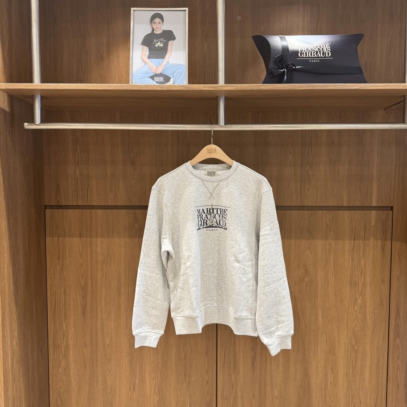 香港$700!!連線入code再減😱!! MARITHE FRANCOIS GIRBAUD (MFG)｜MFG46FSW220 EIFFEL CLASSIC LOGO SWEATSHIRT [2 colors] M323
