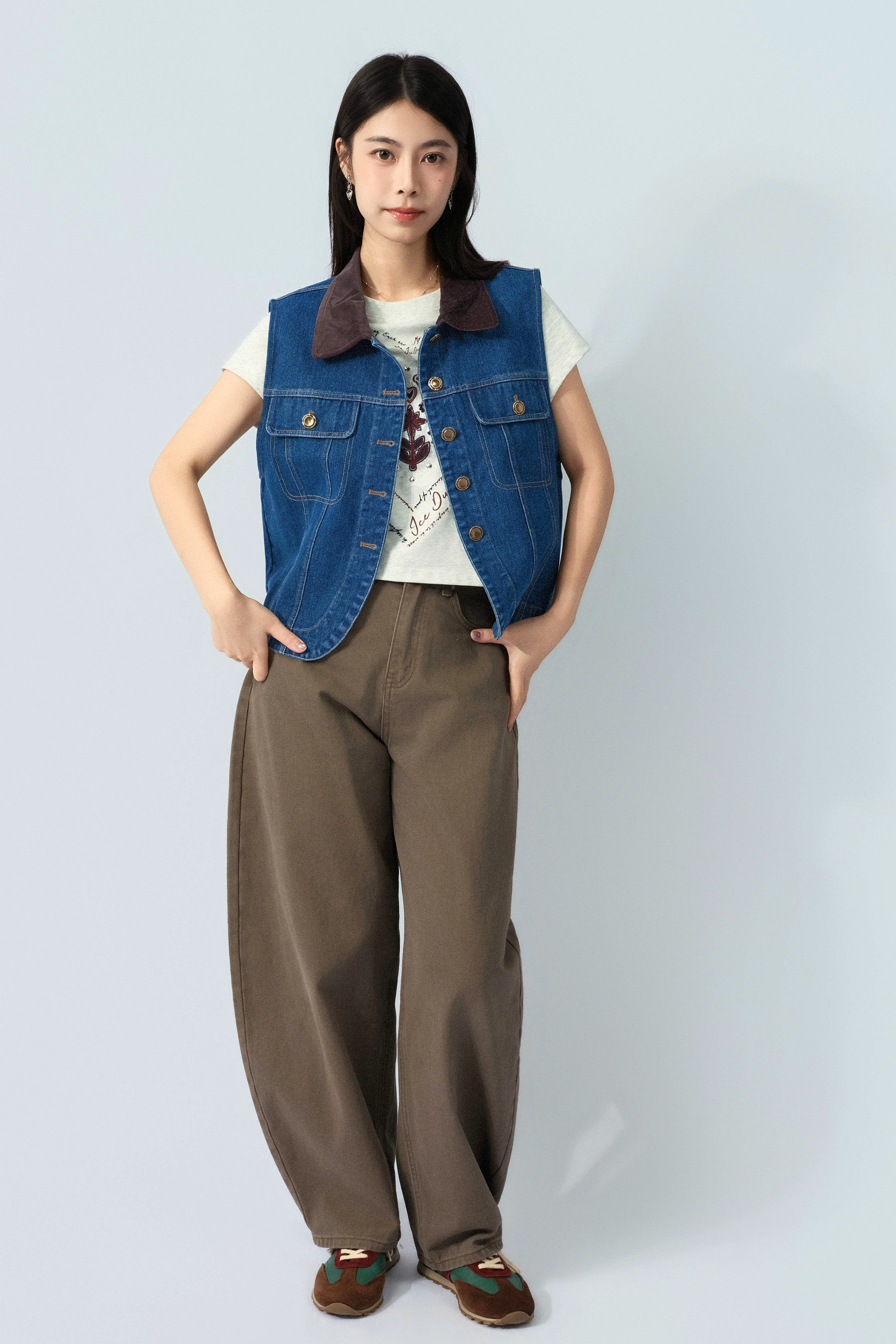 FW26_0056（背心外套＋Tee＋長褲）