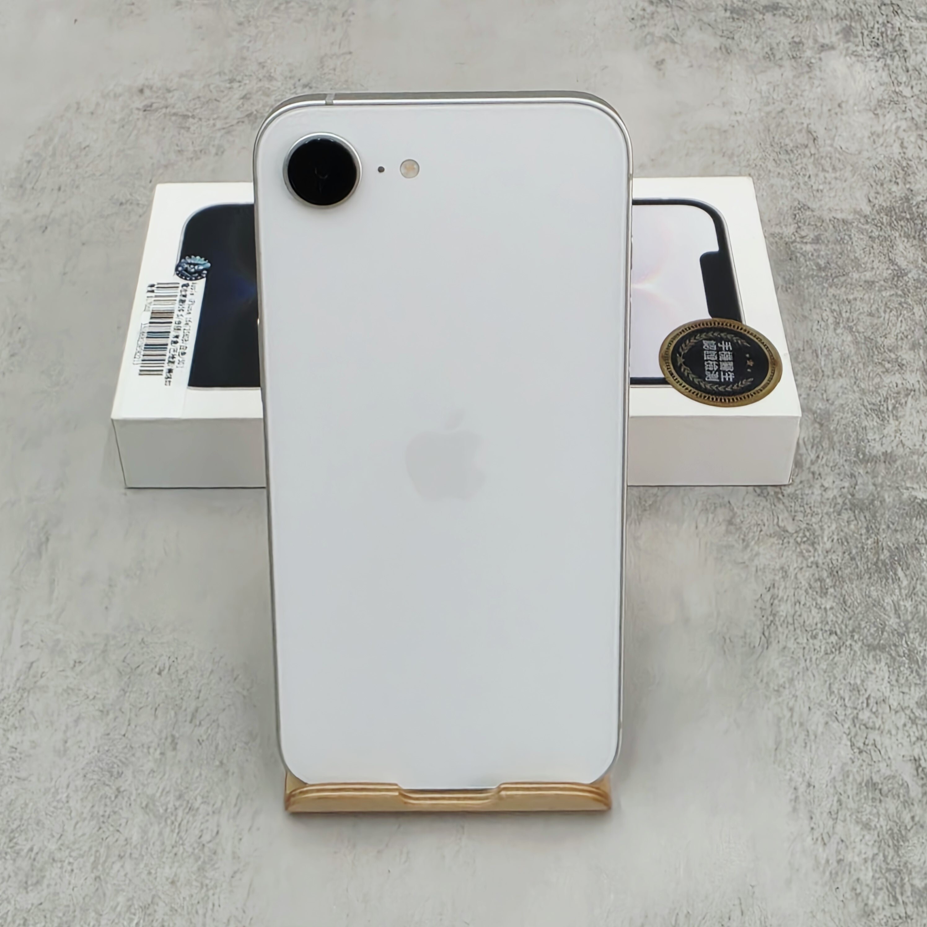 二手 iPhone｜iPhone 16e 256G 白色 原廠保固至 2026/12/16