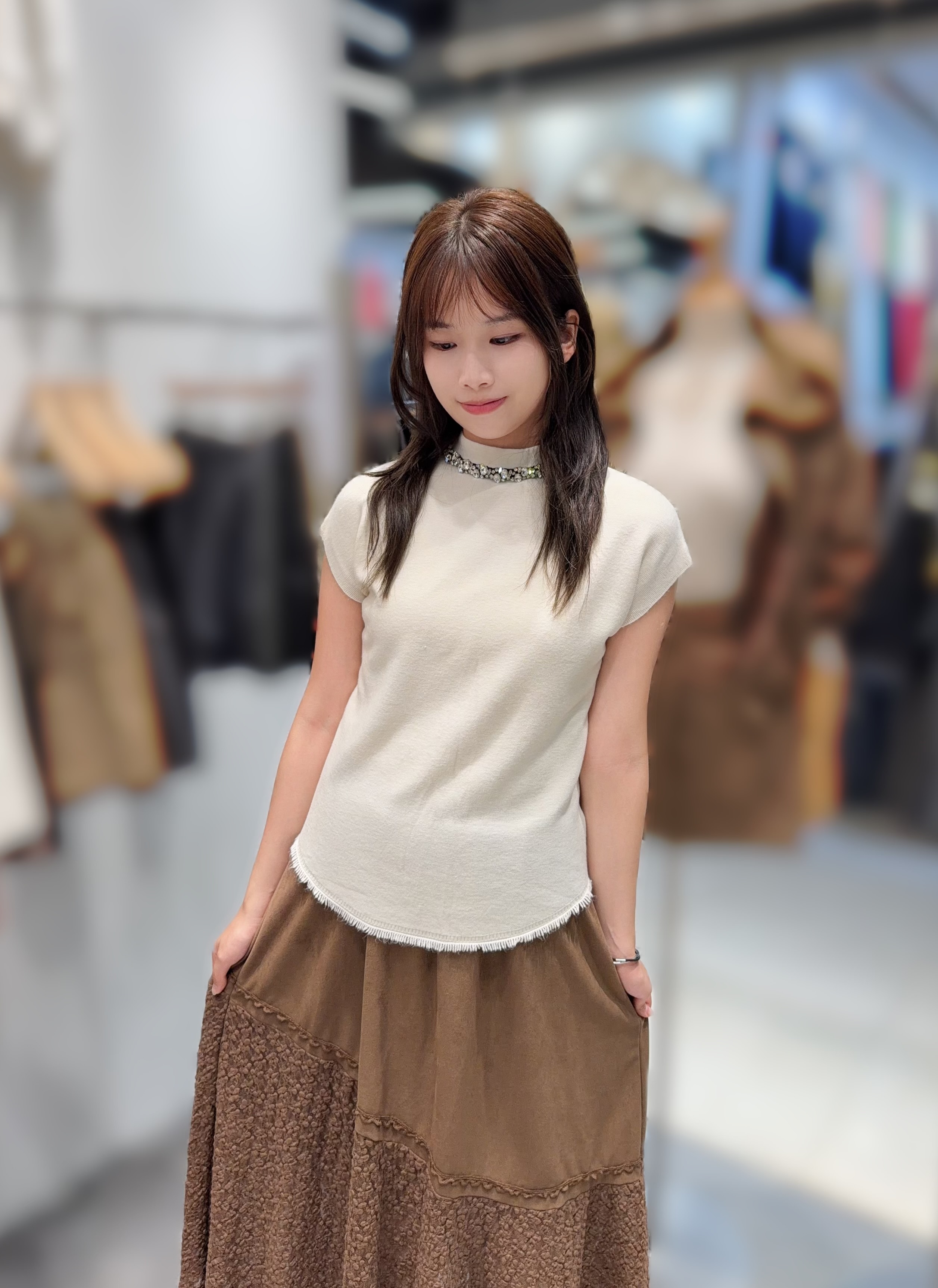 S24 胸36-48 長22 $419