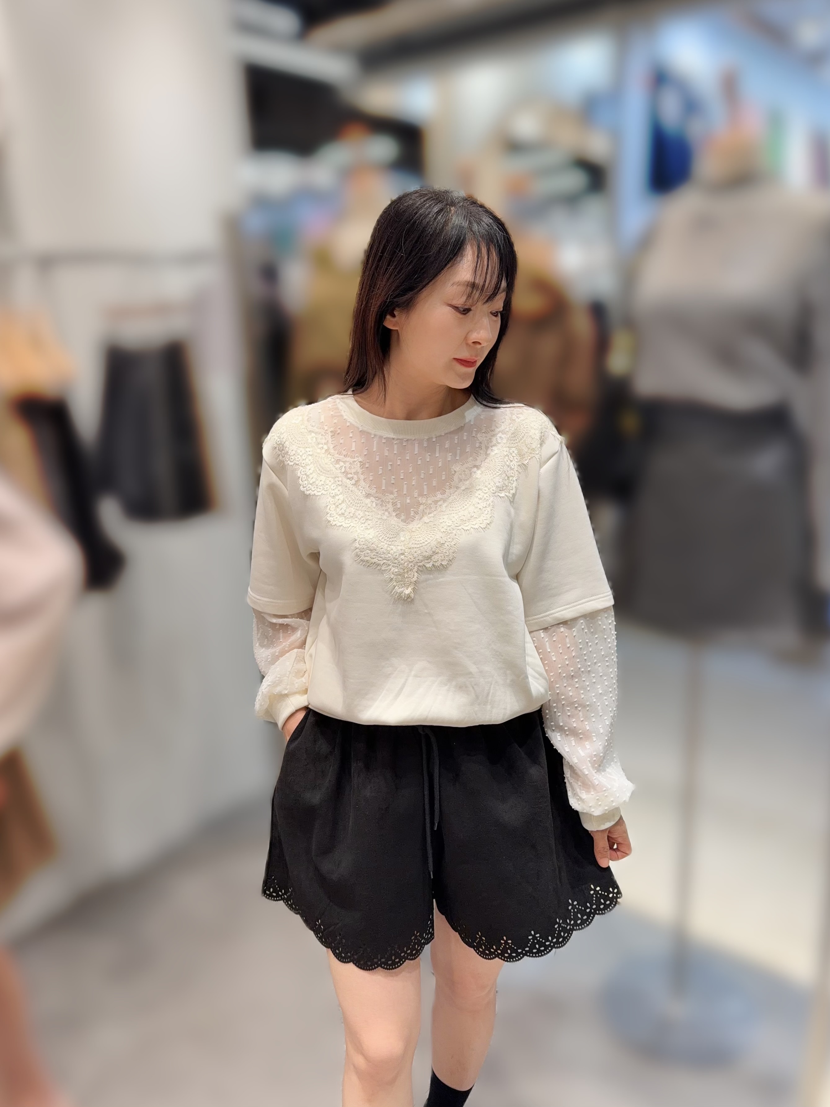 S26 胸42-50 長23 $409