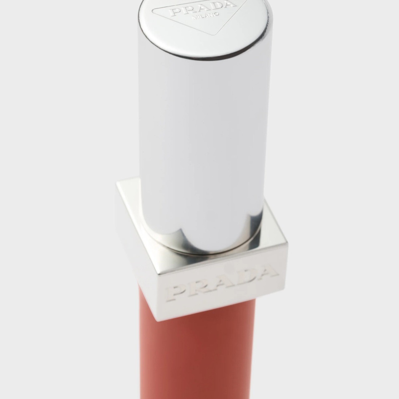 Prada Reflection Glossy Liquid Balm 8ml #B201  CHOCOBOT