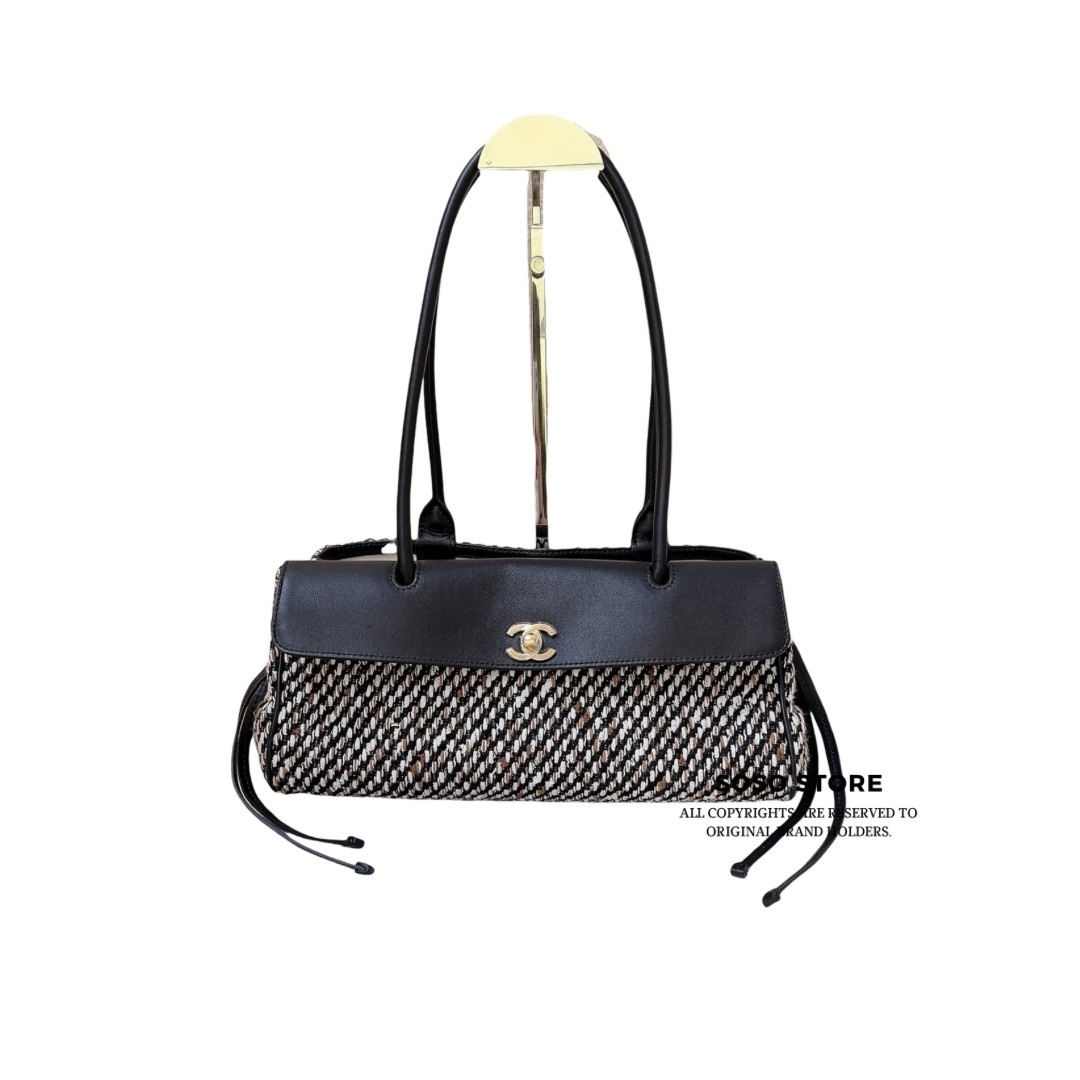 Chanel Urban Essential Small Shopping Bag - Black / GHW
