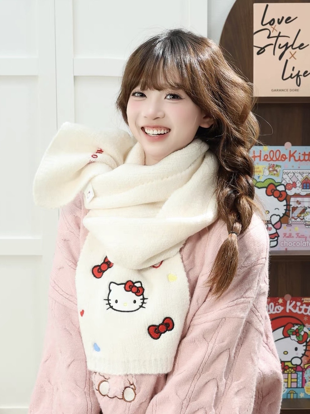 正版授權 SANRIO 三麗鷗 HELLO KITTY 刺繡 針織 圍巾