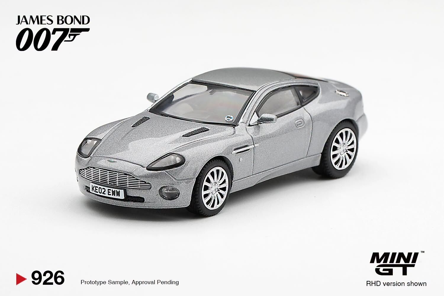[預訂] Mini GT #926 雅士頓馬田Aston Martin V12 Vanquish 《新鐵金剛之不日殺機》英國吊卡包裝