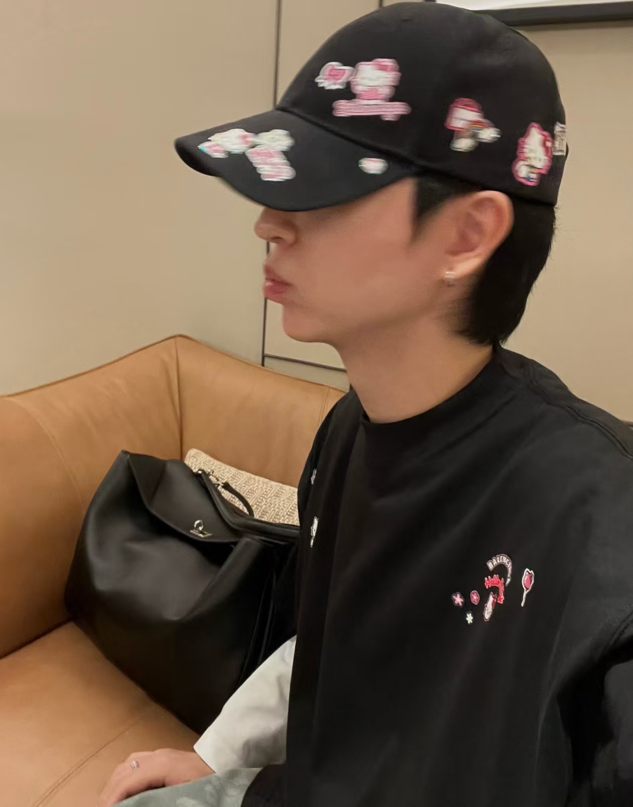 2026 日本限定聯名系列 Balenciaga x Hello Kitty Black T-Shirt 黑色短袖