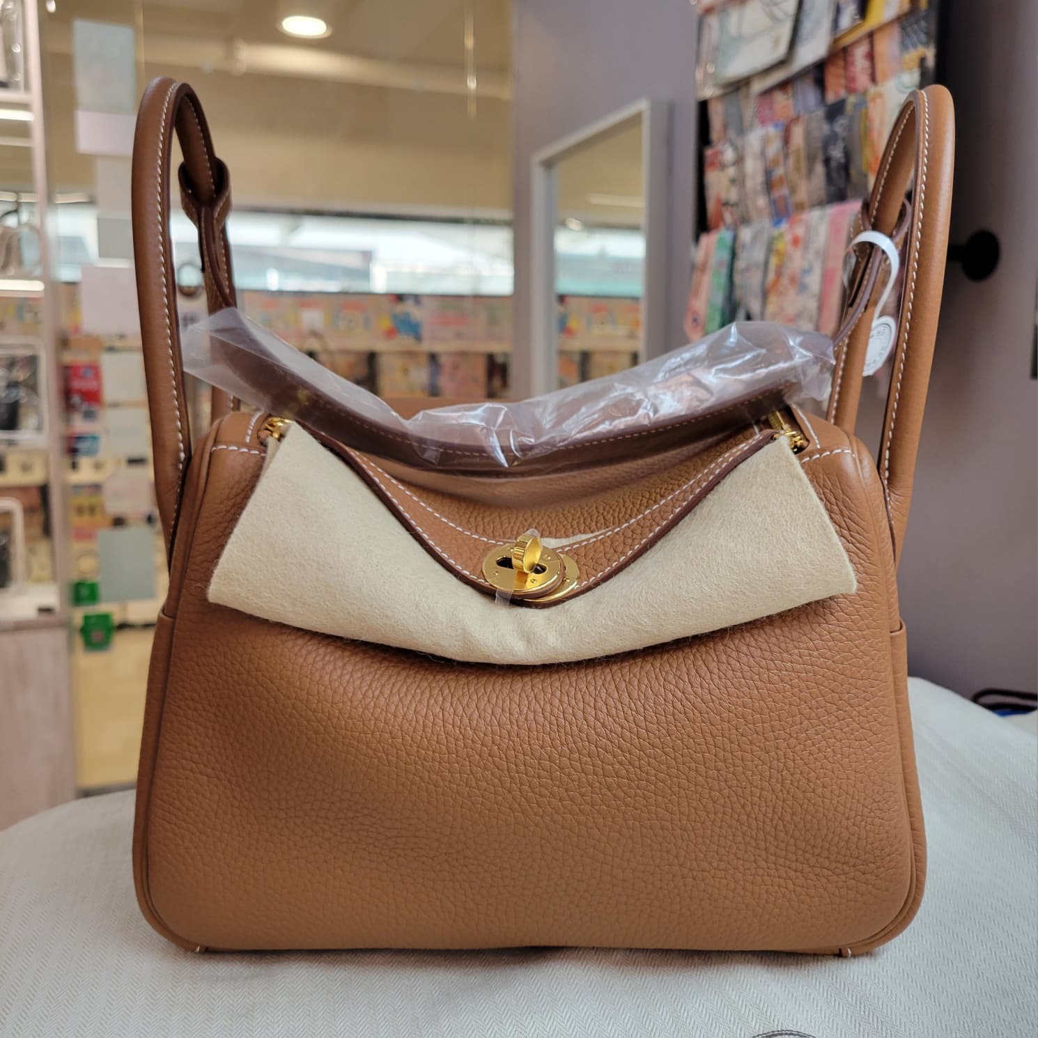 HERMES Lindy 26 GOLD CC TC 金棕色 金扣