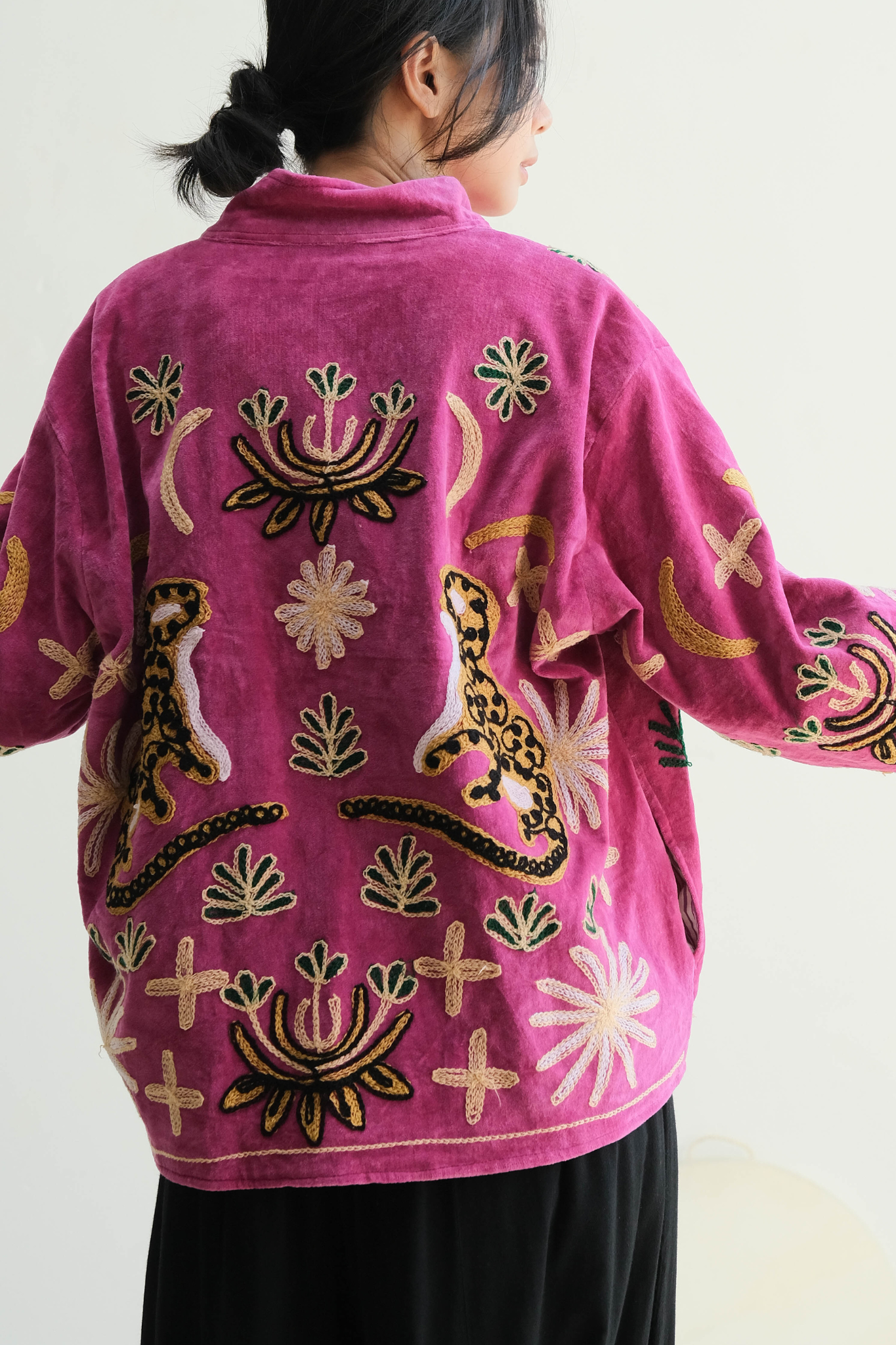 蘇札尼刺繡短外套 豹豹桃紫