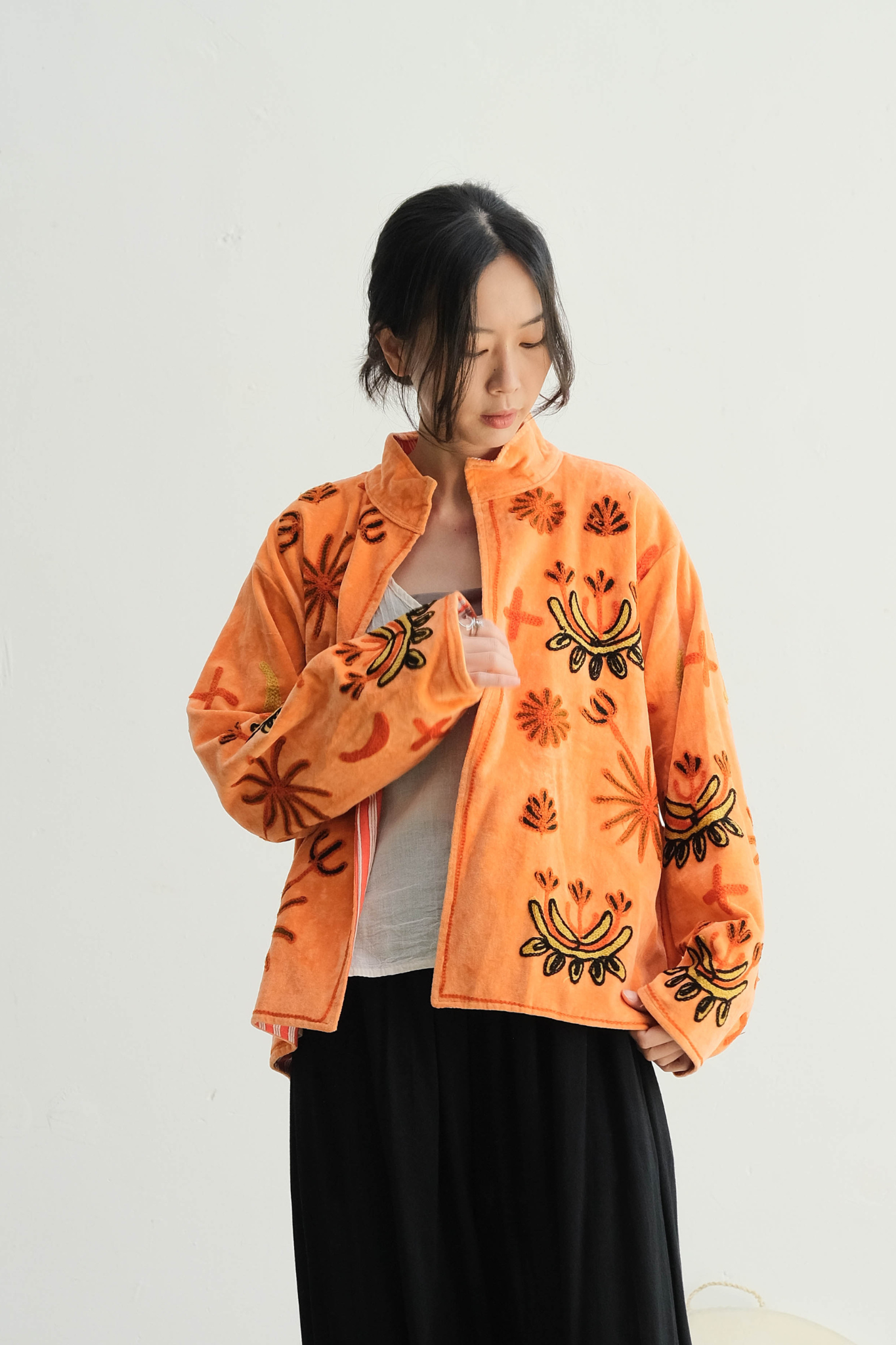 蘇札尼刺繡短外套 豹豹亮橘