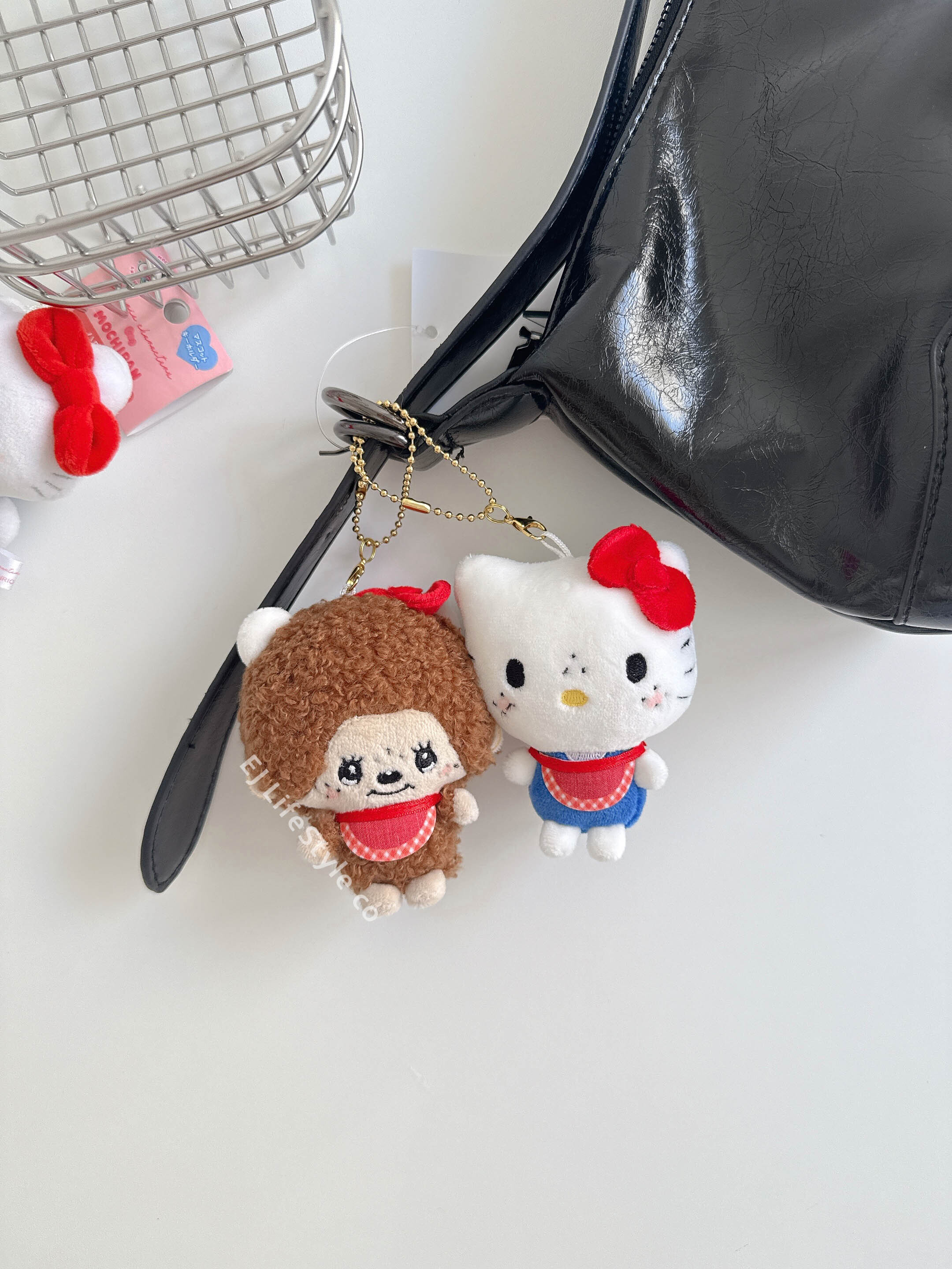 🇯🇵 MONCHHICHI x HELLO KITTY 夢奇奇 蒙奇奇 磁吸 貼貼 鑰匙圈 吊飾 / 現貨