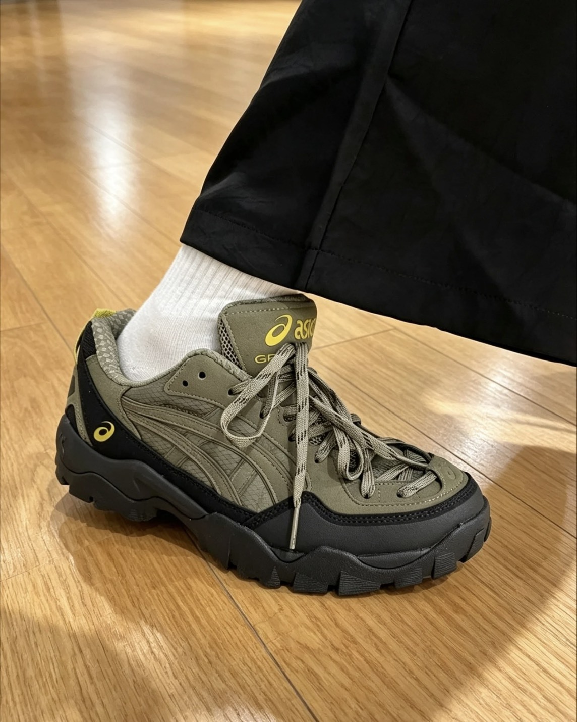 【預購】ASICS GEL-PICKAX 軍綠色 1203A867301