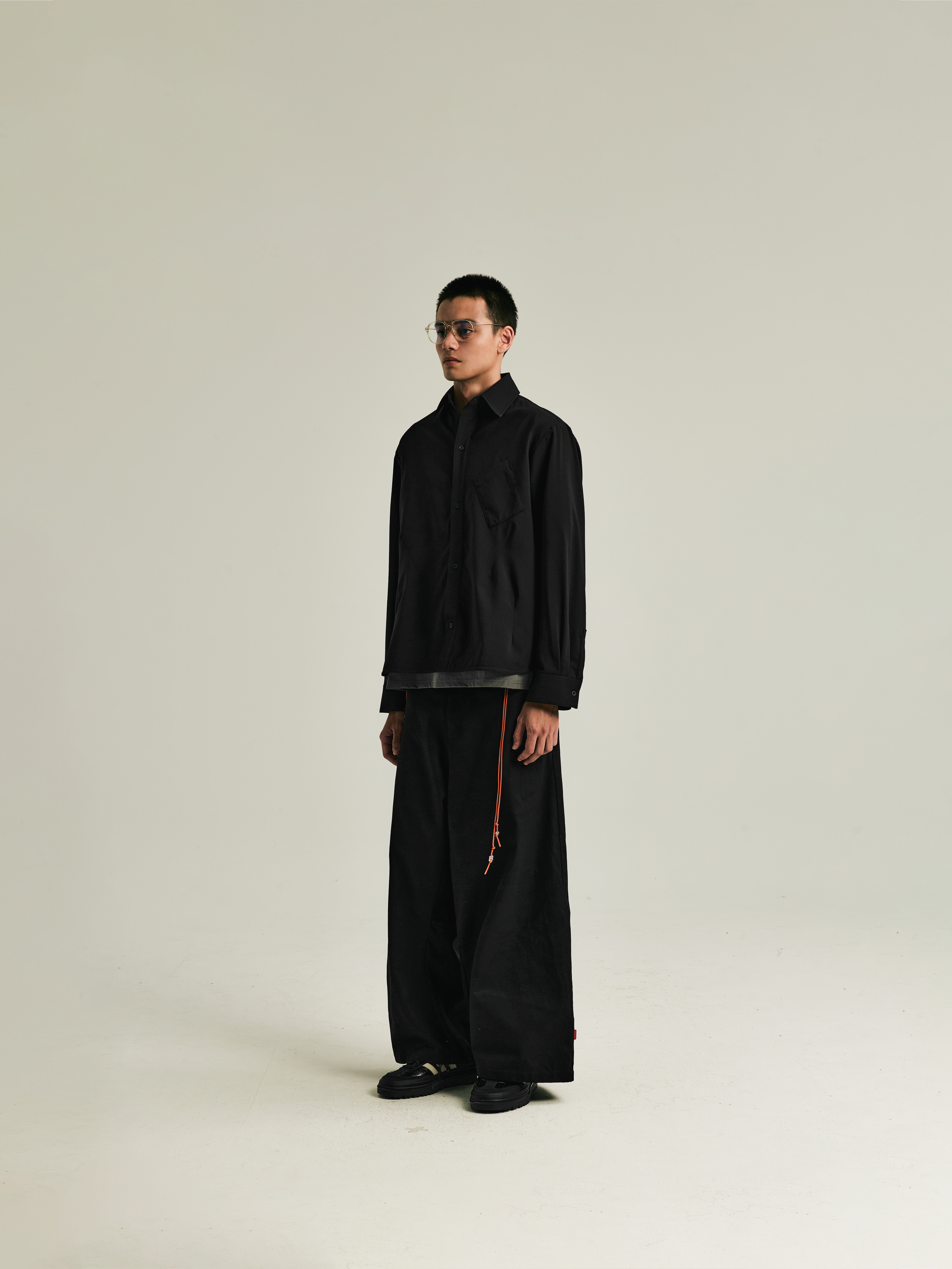 GOOPiMADE  EVD 定番・長袖口袋襯衫 - Black